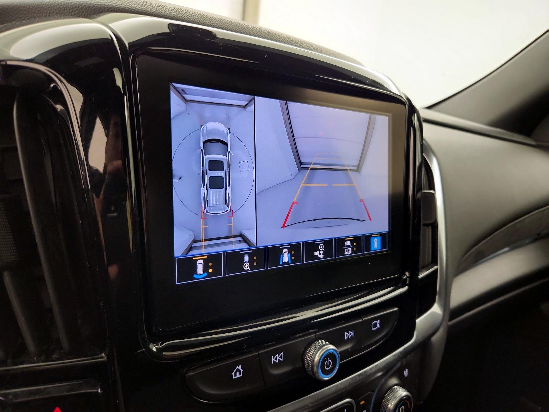 Thumbnail: 2023 Chevrolet Traverse - 14
