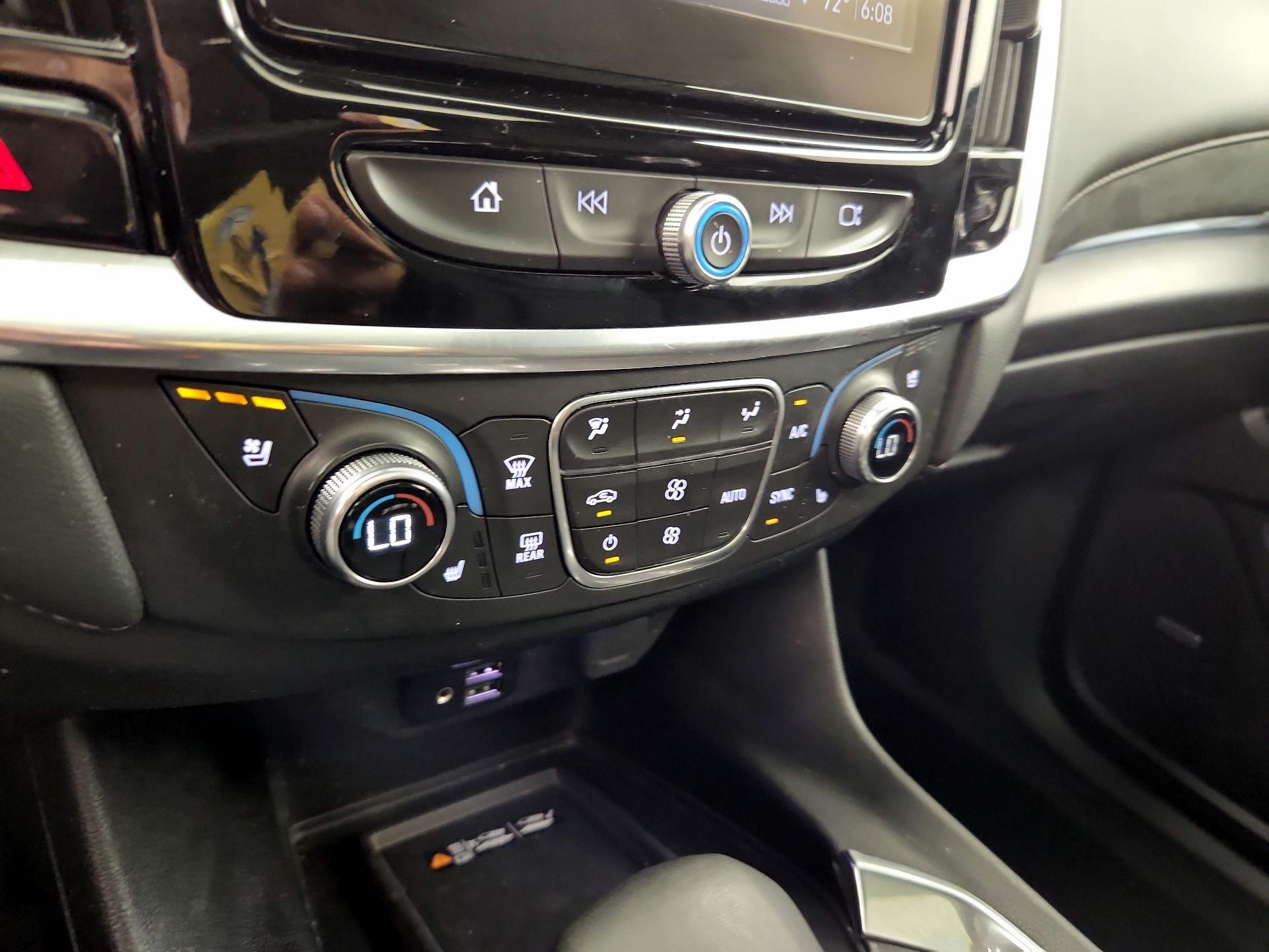 Thumbnail: 2023 Chevrolet Traverse - 16
