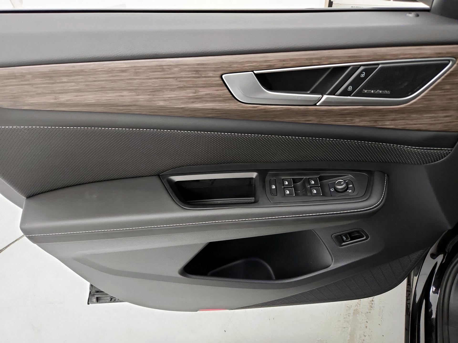 Thumbnail: 2024 Volkswagen Atlas - 12