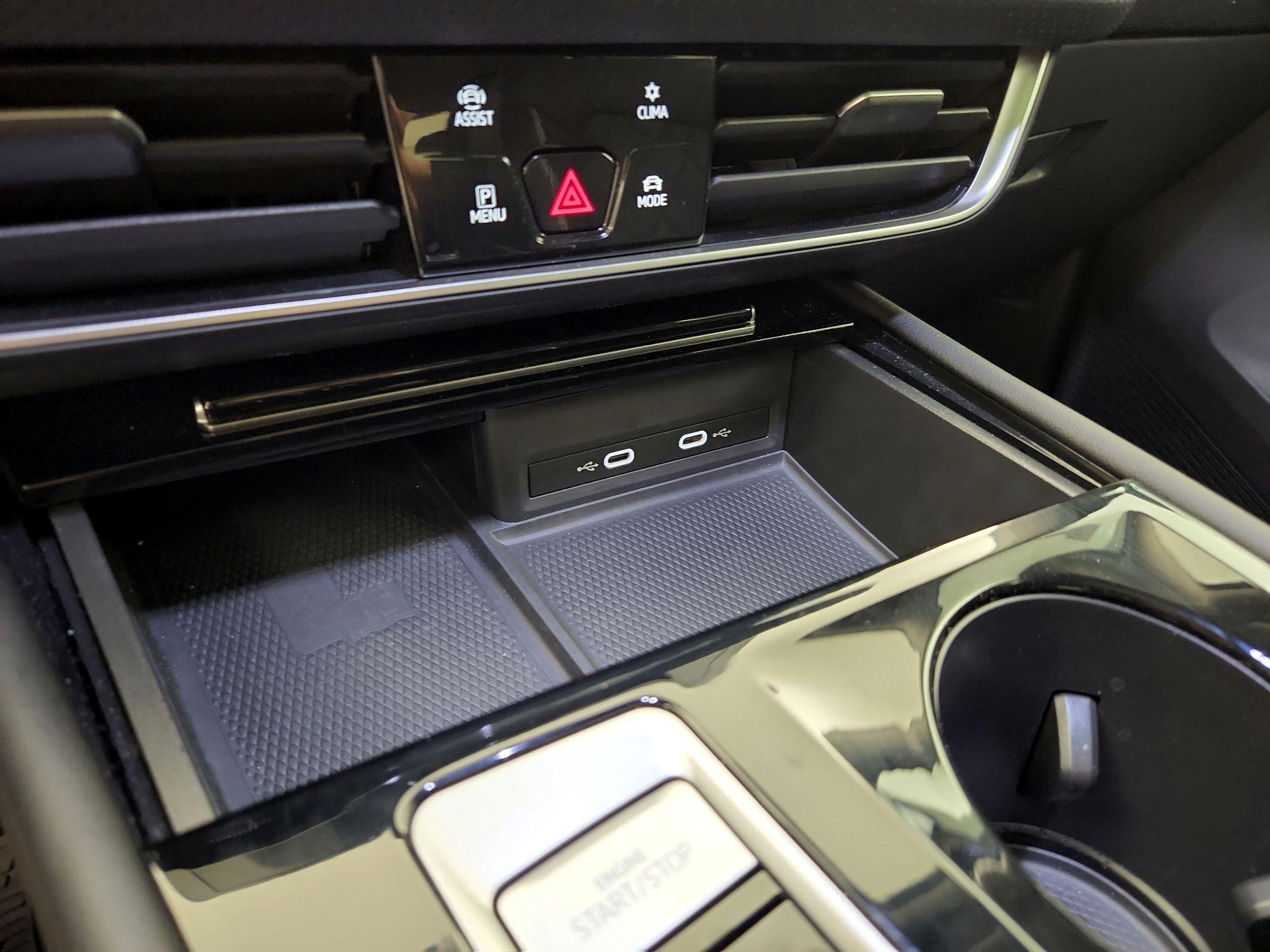 Thumbnail: 2024 Volkswagen Atlas - 19