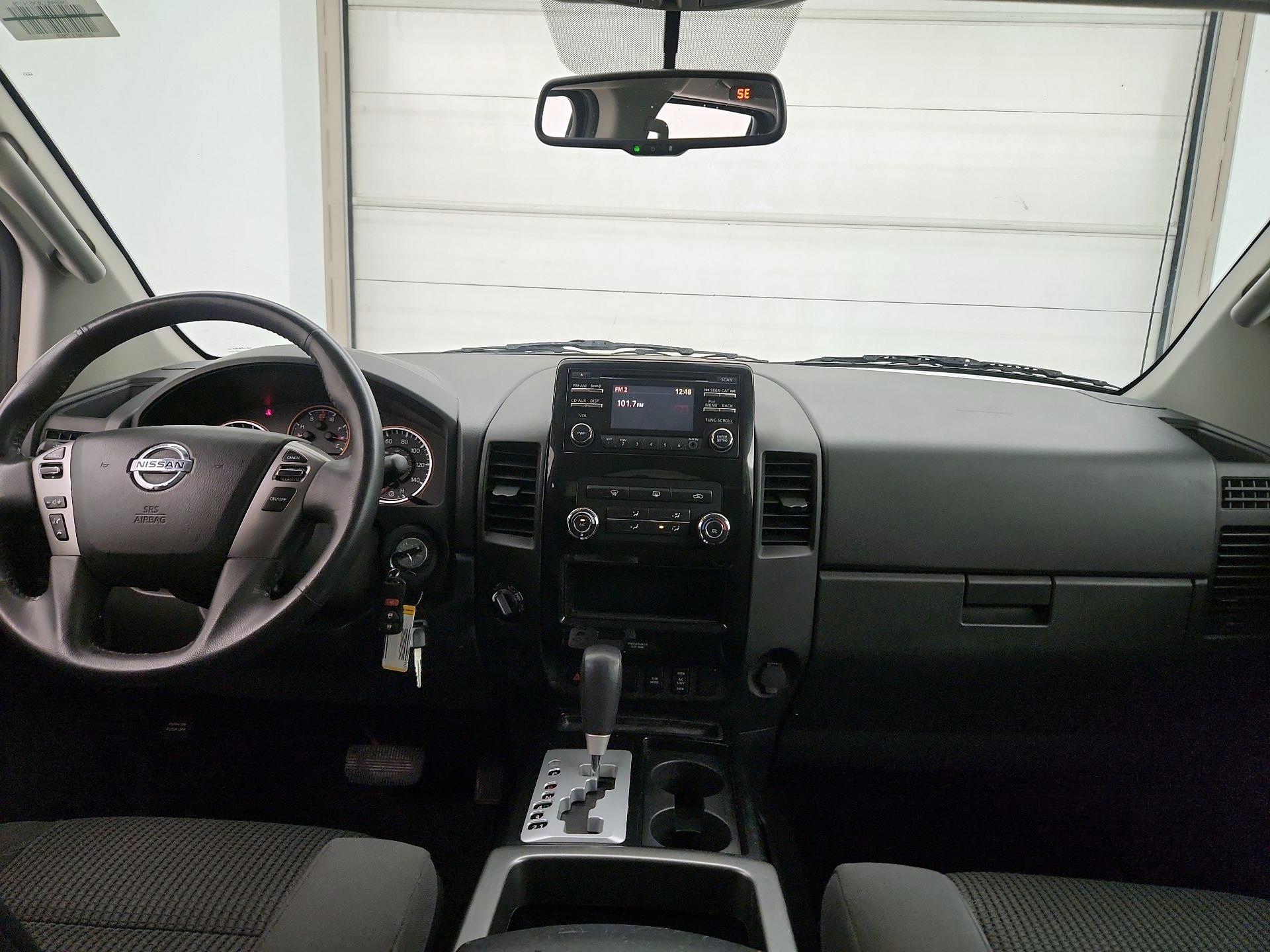 Thumbnail: 2014 Nissan Titan - 9