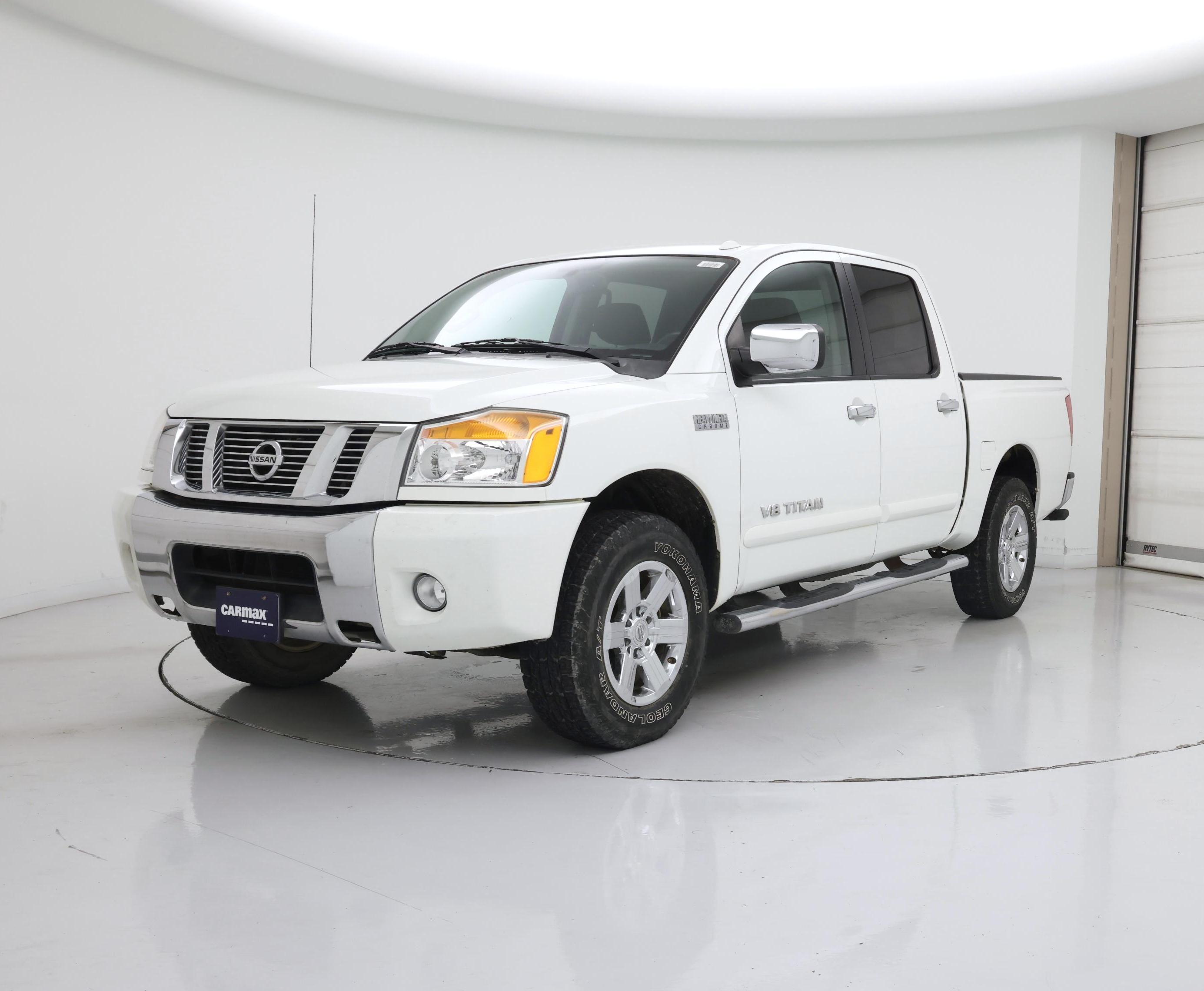 Thumbnail: 2014 Nissan Titan - 4