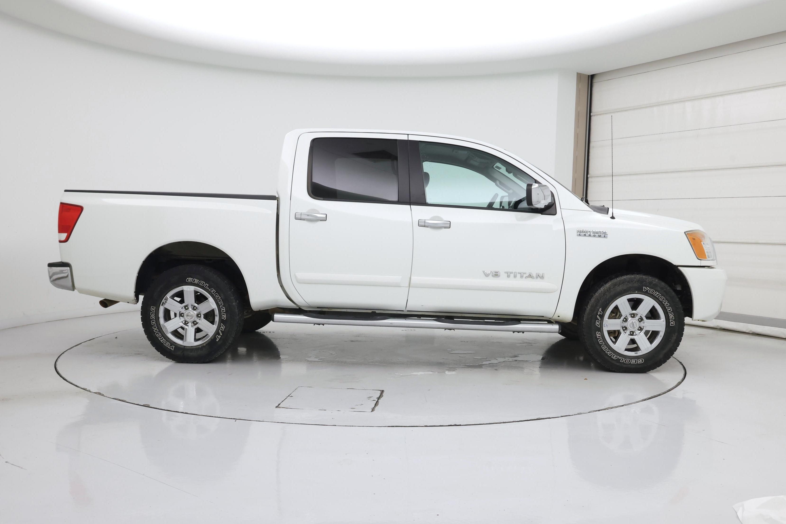 Thumbnail: 2014 Nissan Titan - 7