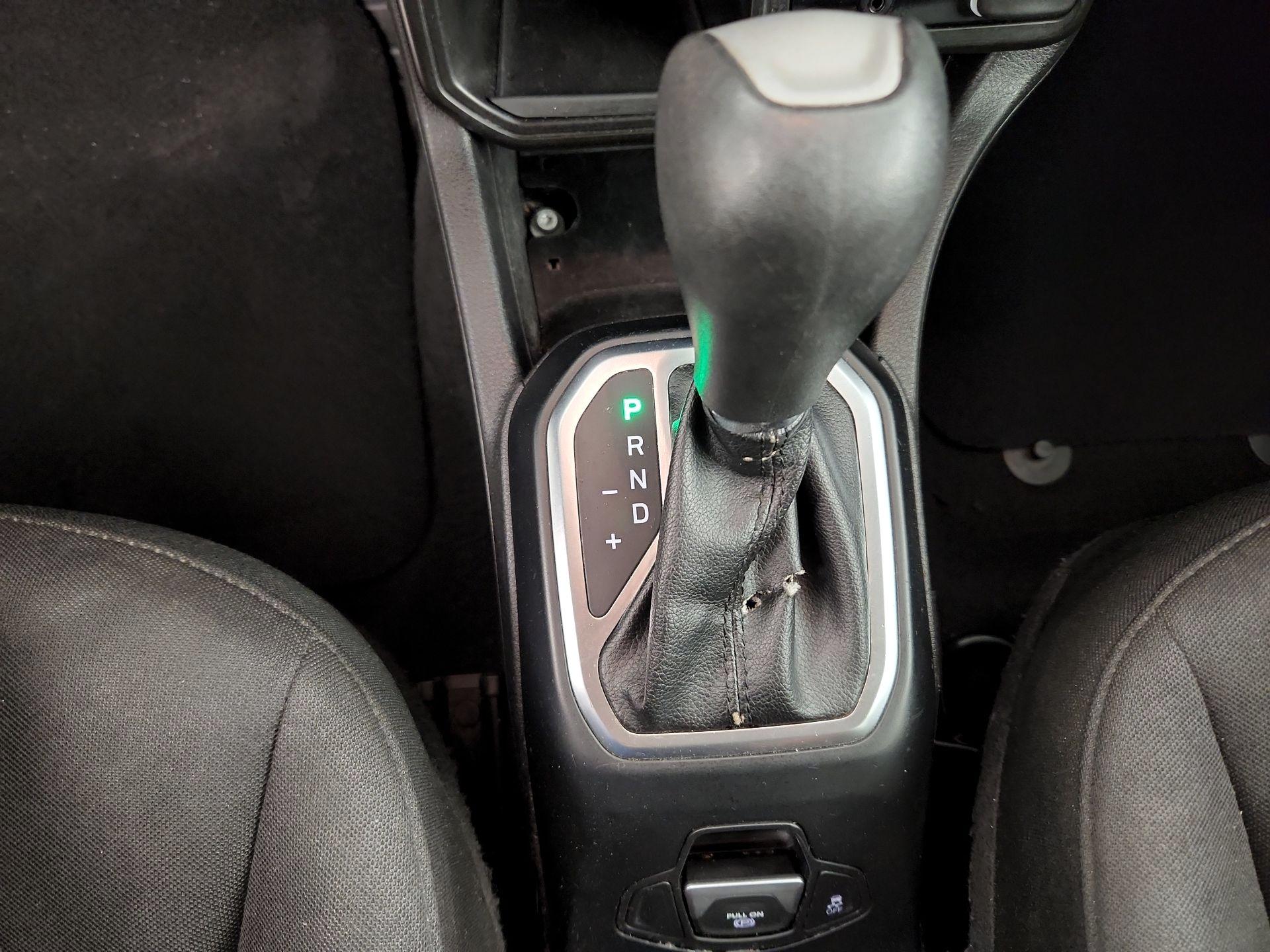 Thumbnail: 2018 Jeep Renegade - 18