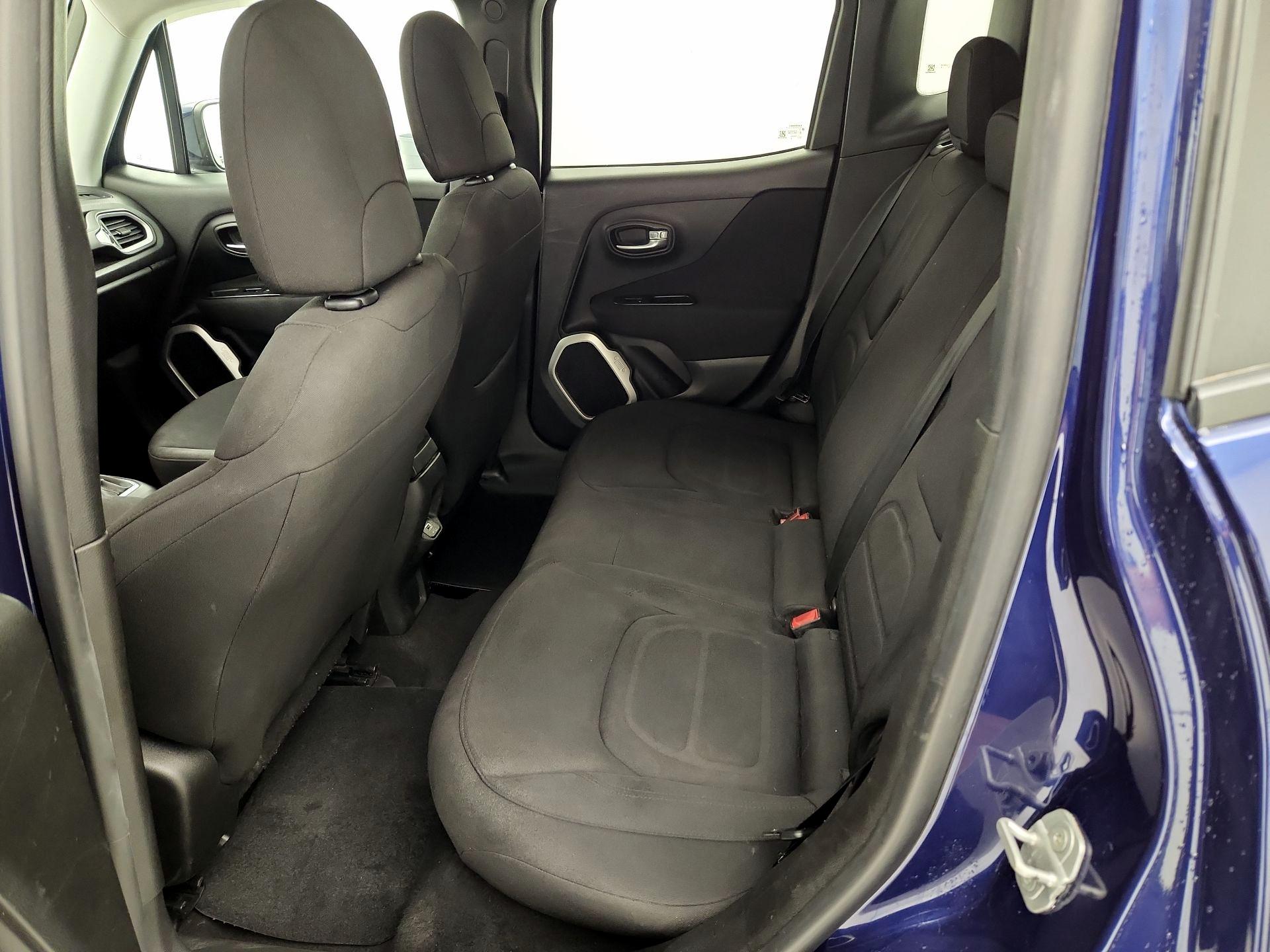 Thumbnail: 2018 Jeep Renegade - 20