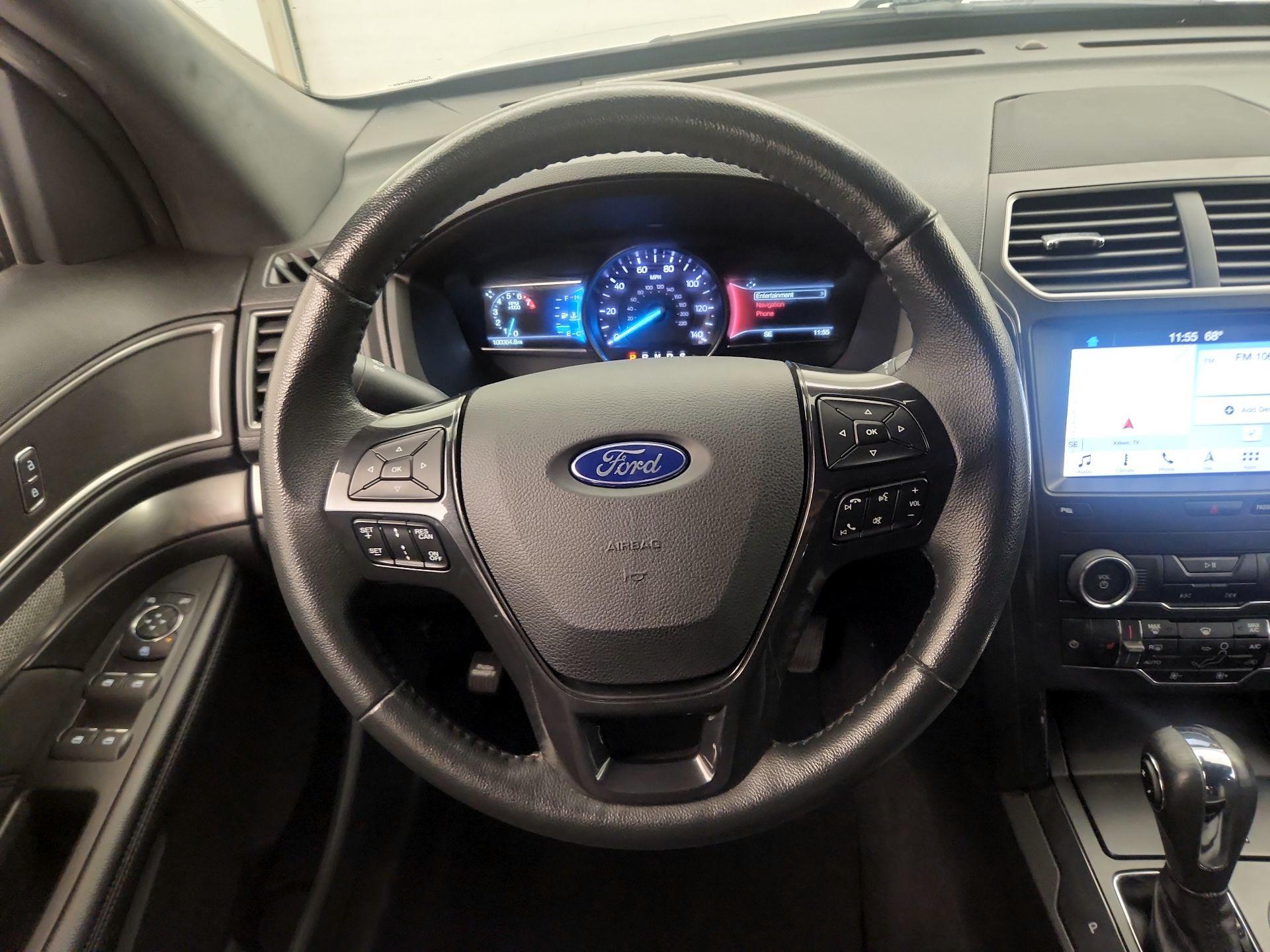 Thumbnail: 2019 Ford Explorer - 10