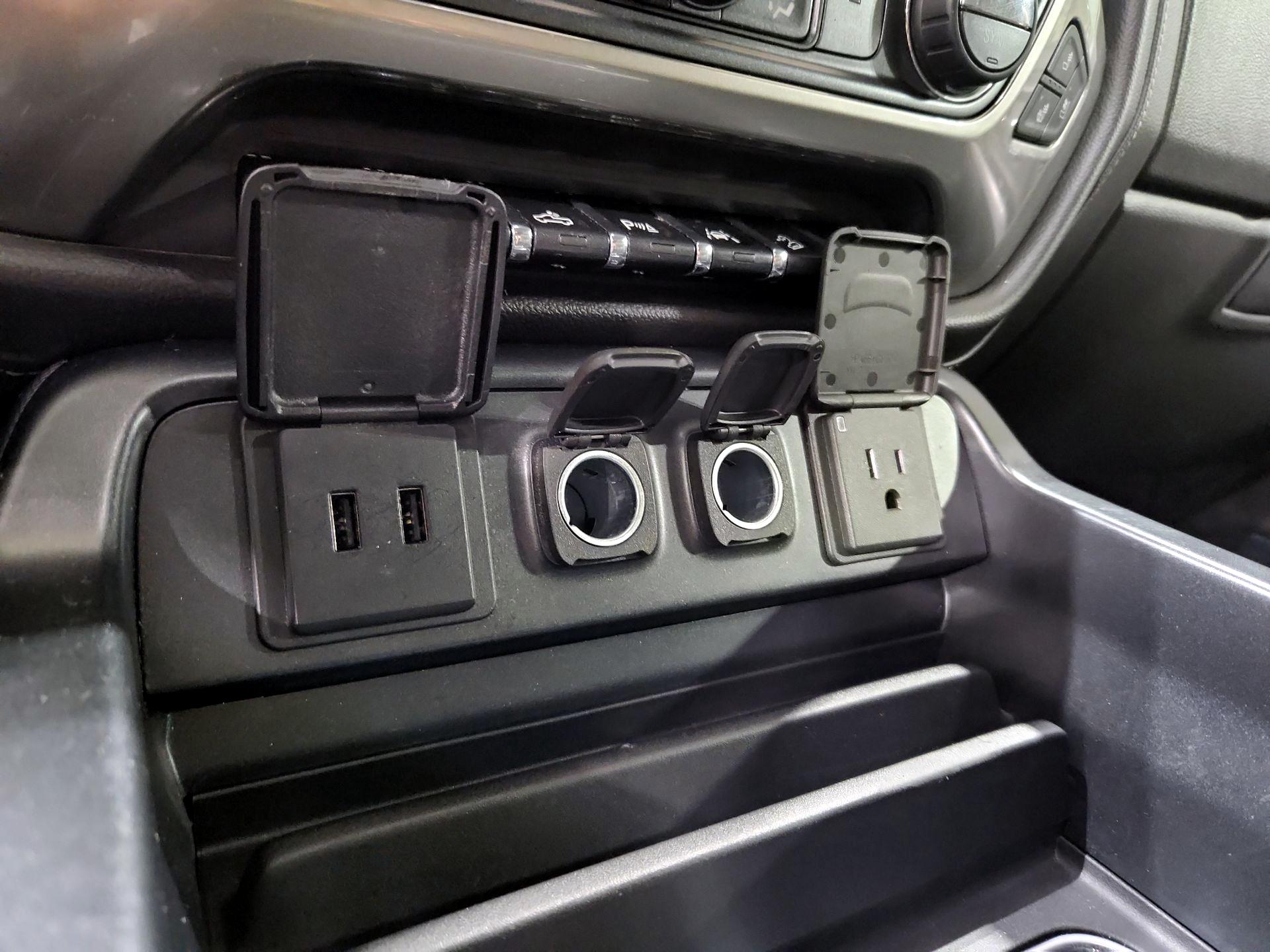 Thumbnail: 2018 Chevrolet Silverado 1500 - 19
