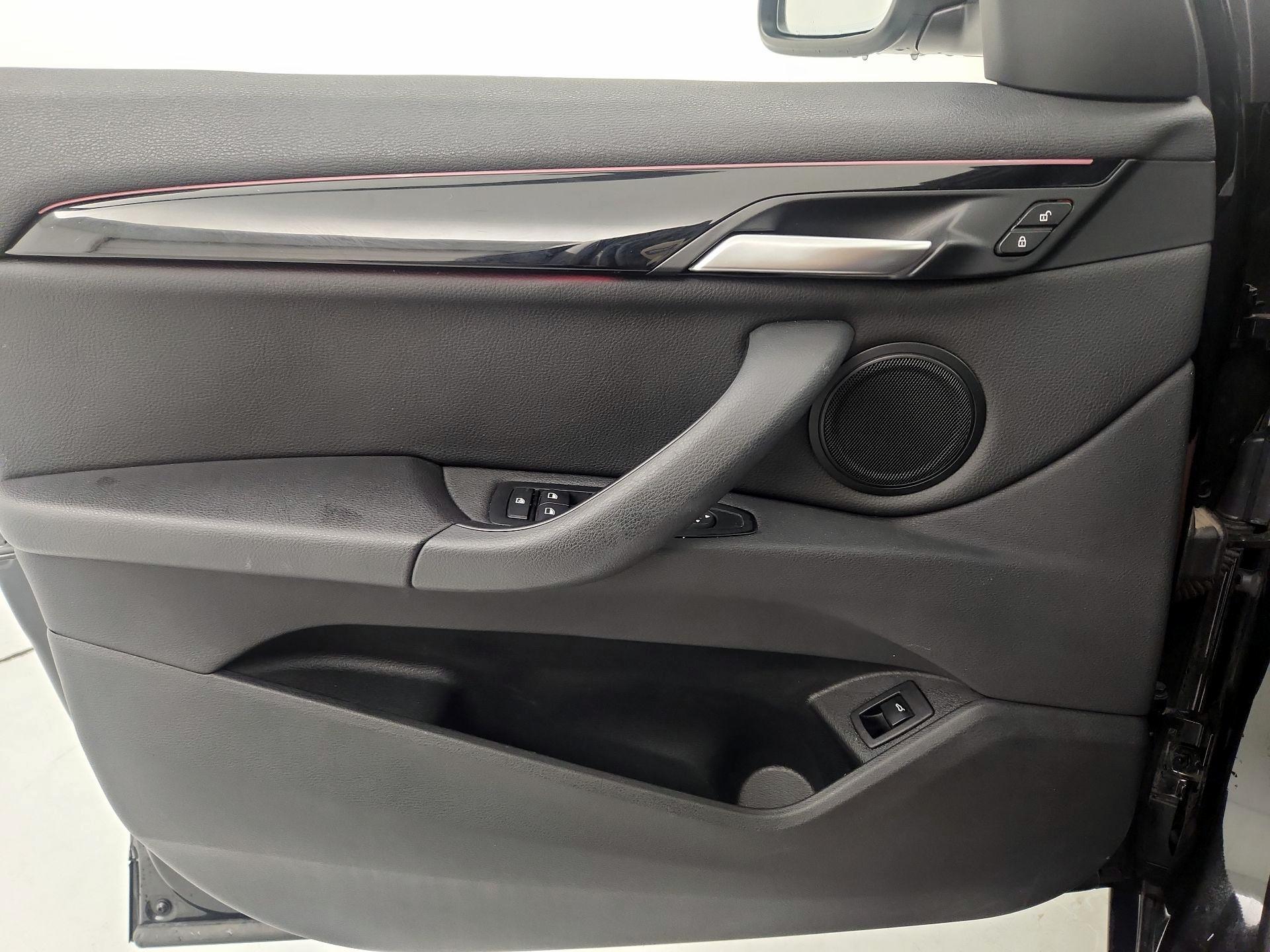Thumbnail: 2021 BMW X1 - 12