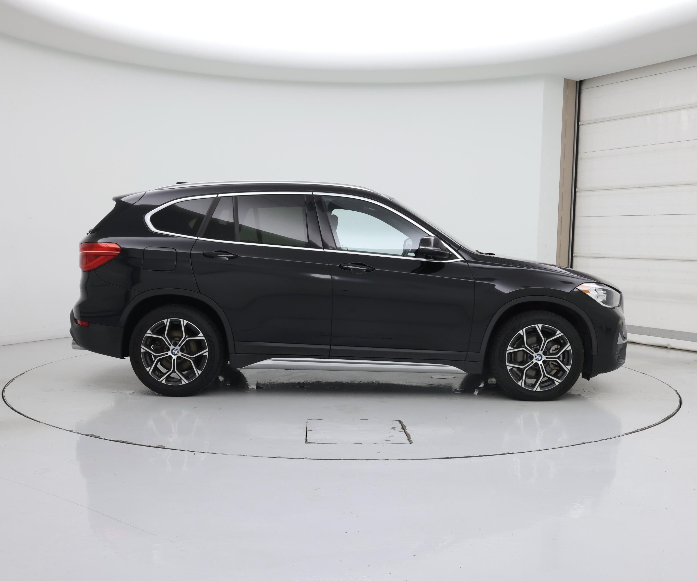 Thumbnail: 2021 BMW X1 - 7