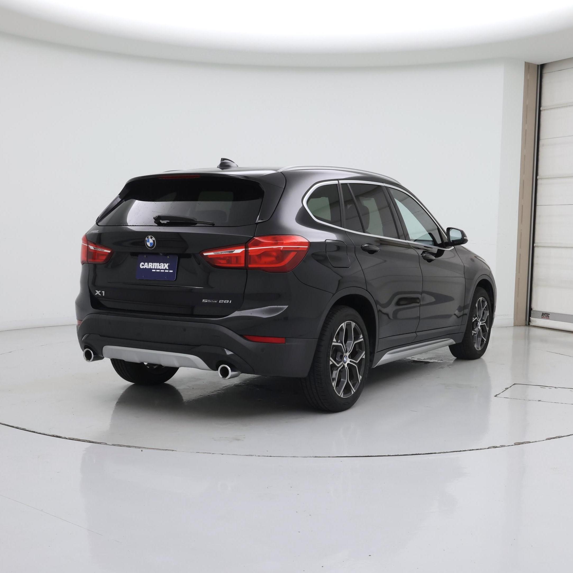 Thumbnail: 2021 BMW X1 - 8