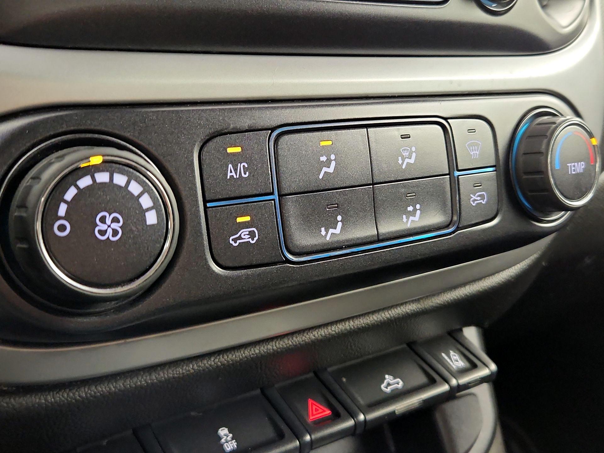 Thumbnail: 2020 Chevrolet Colorado - 16