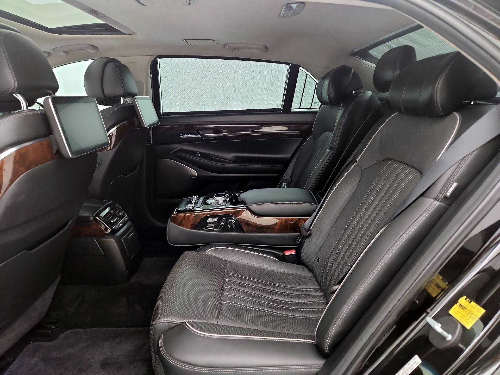 Thumbnail: 2019 Genesis G90 - 20