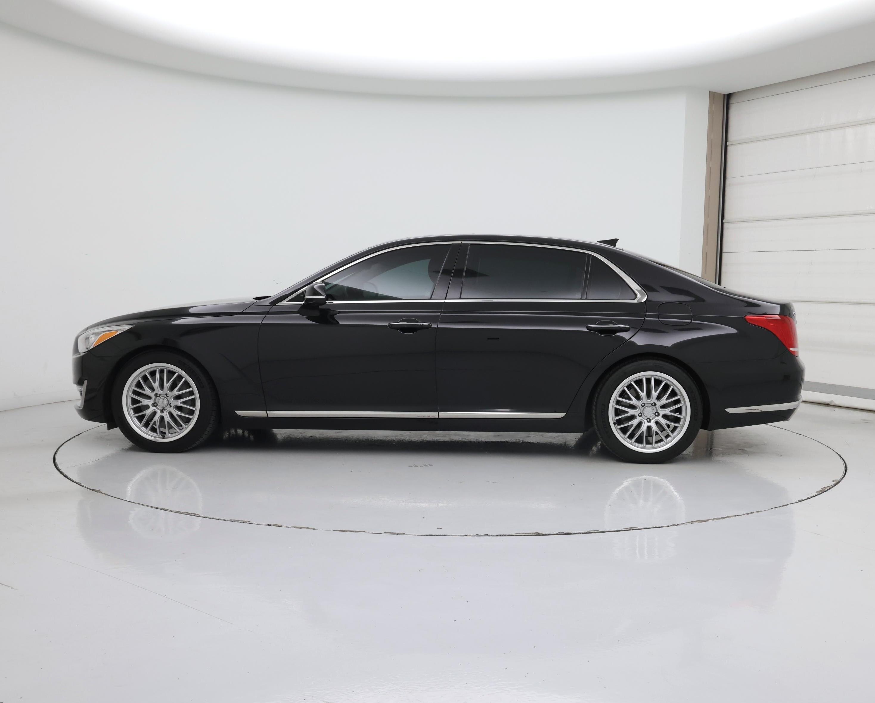 Thumbnail: 2019 Genesis G90 - 3