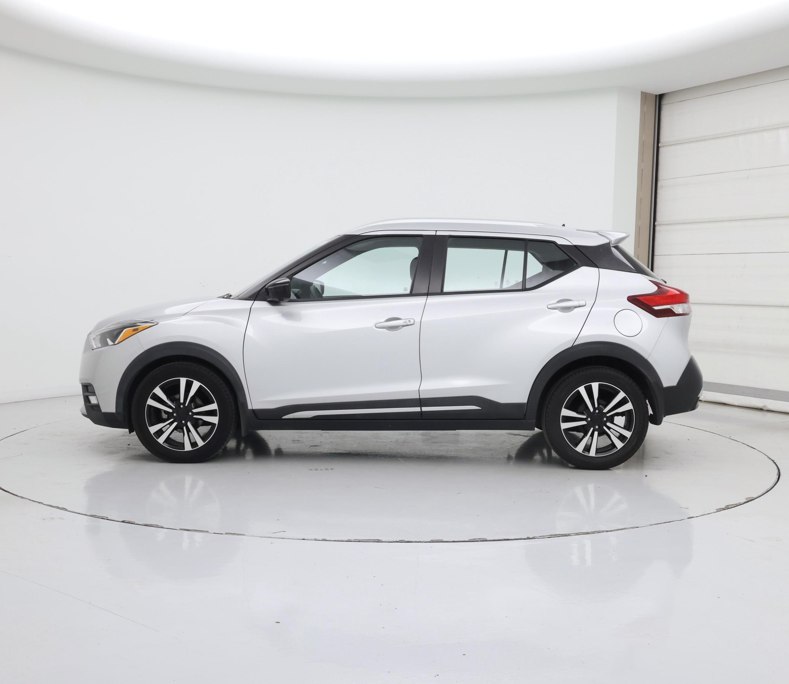 Thumbnail: 2018 Nissan Kicks - 3