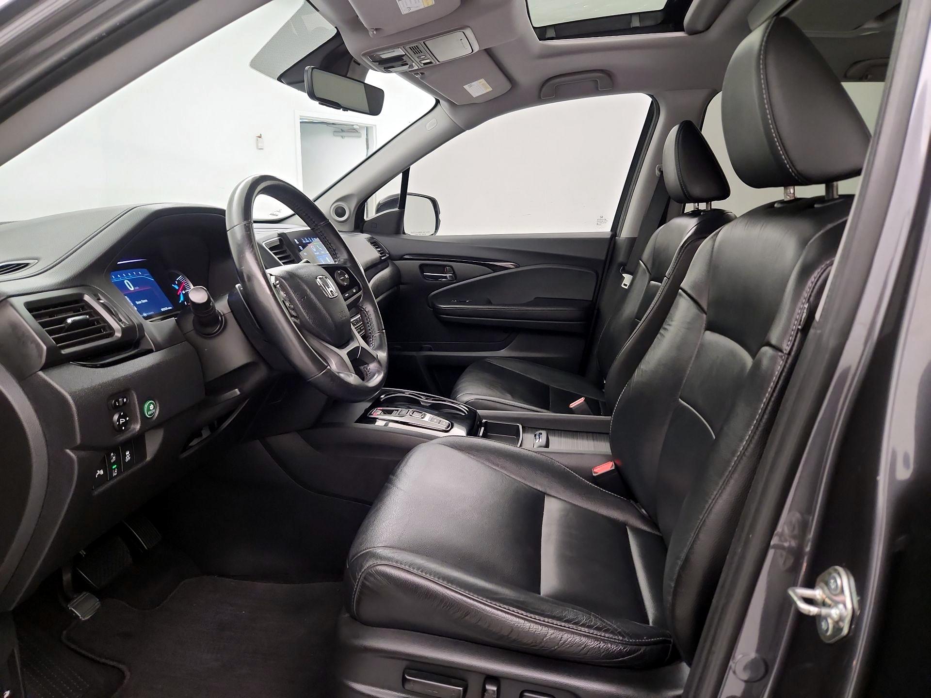 Thumbnail: 2019 Honda Pilot - 11