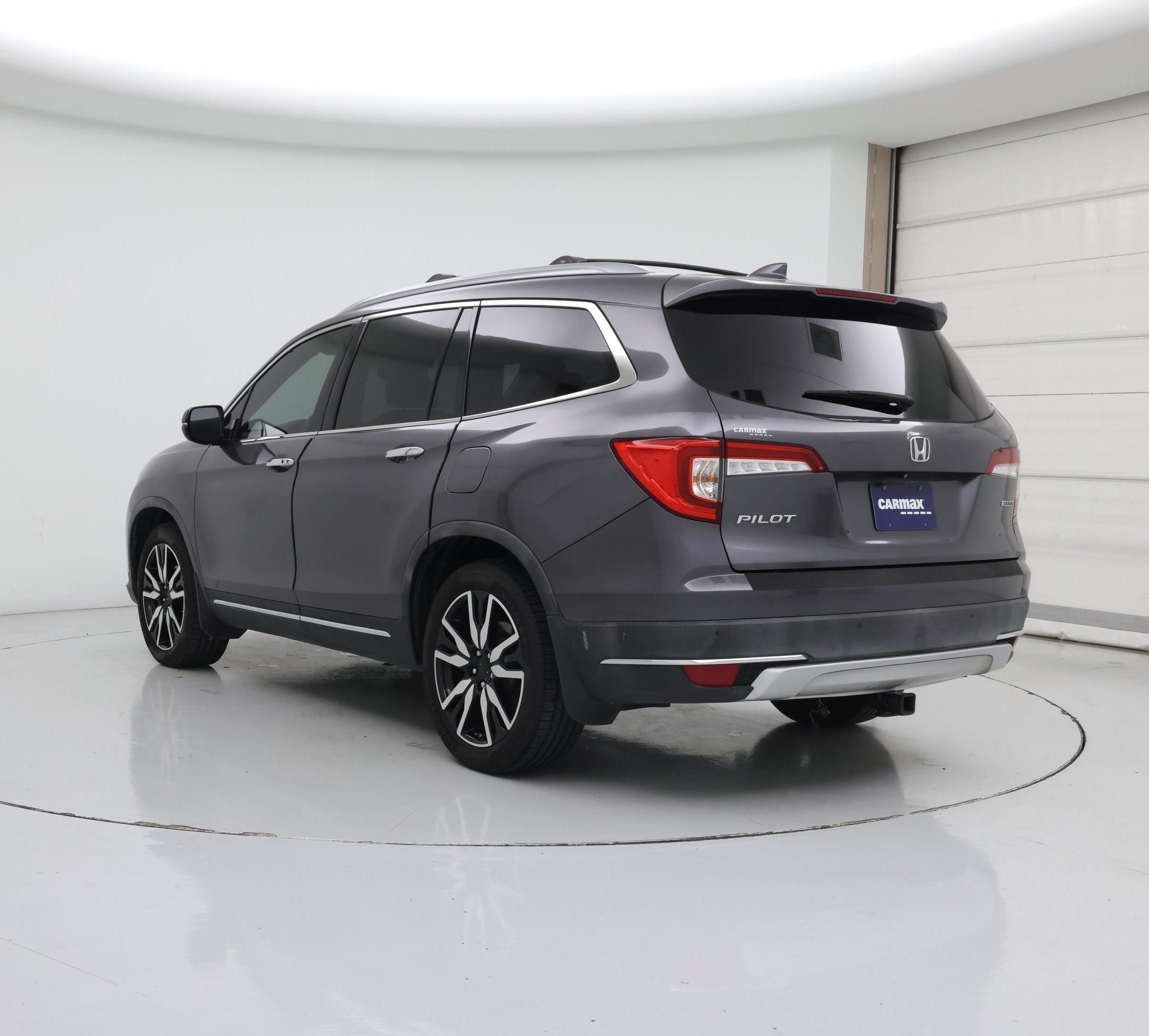 Thumbnail: 2019 Honda Pilot - 2