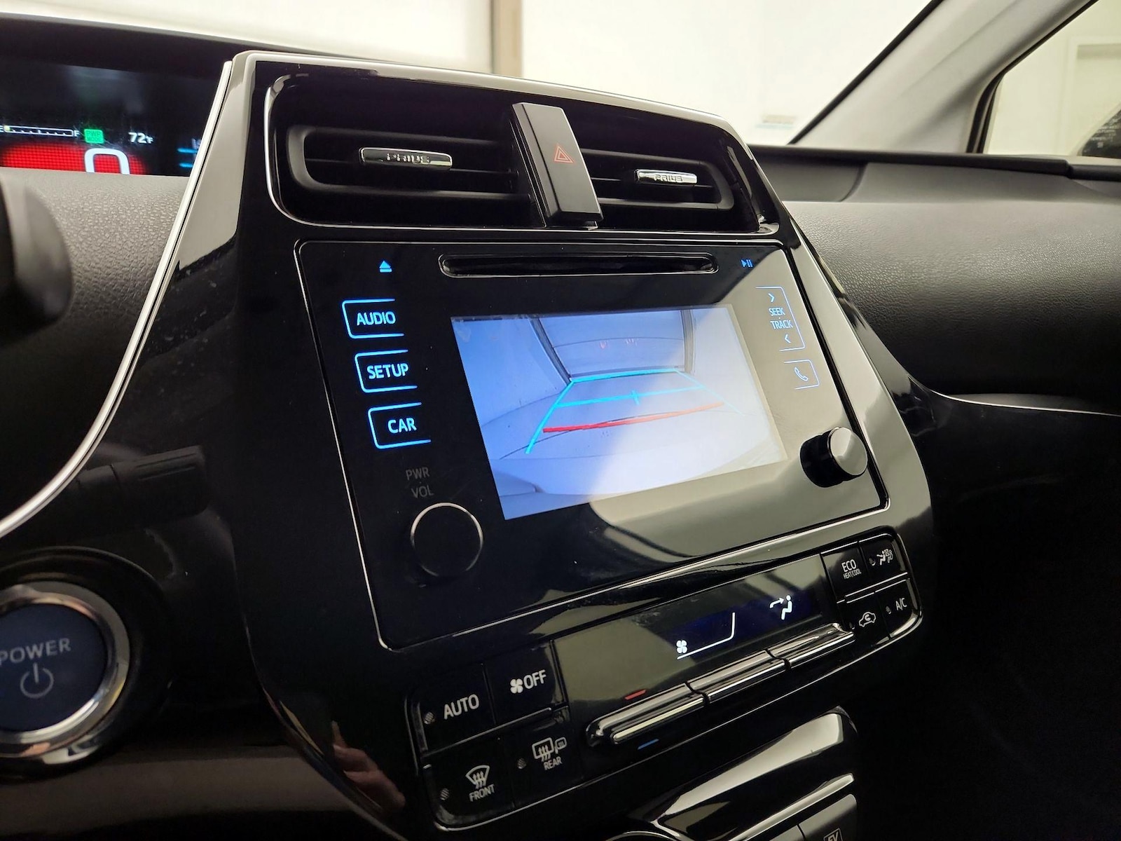 2019 Toyota Prius XLE - Photo 15