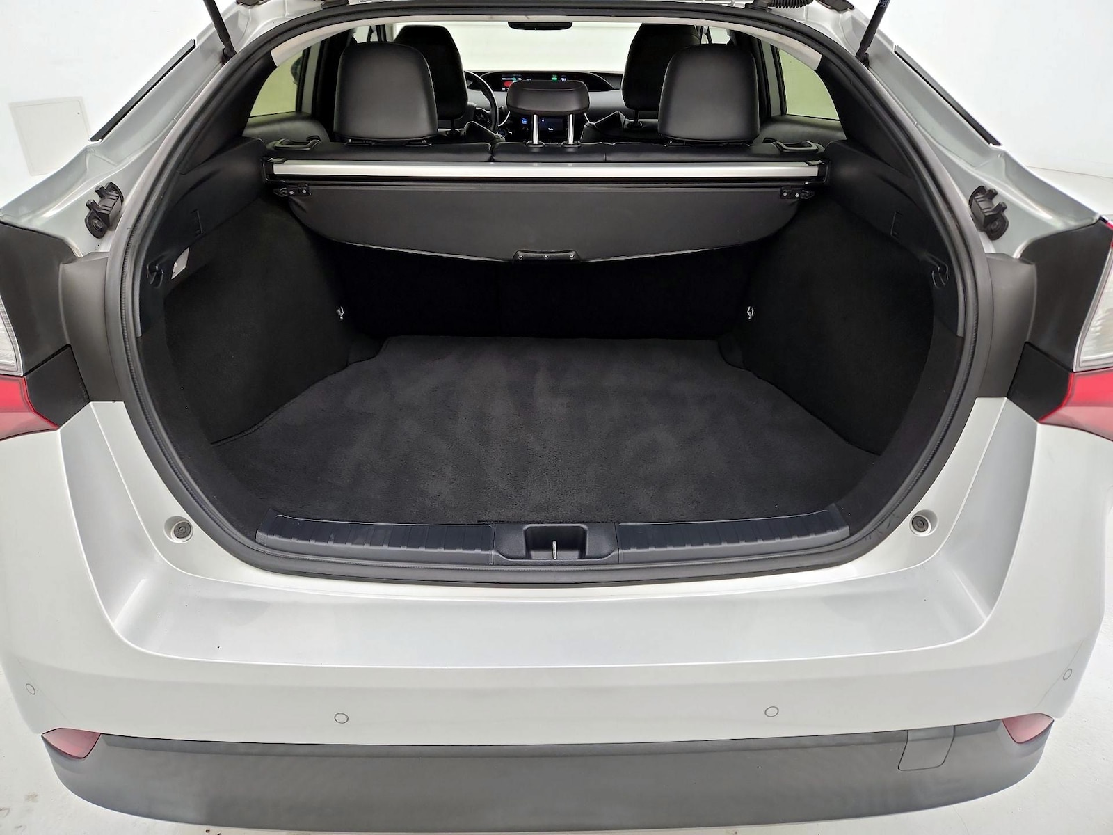 2019 Toyota Prius XLE - Photo 21