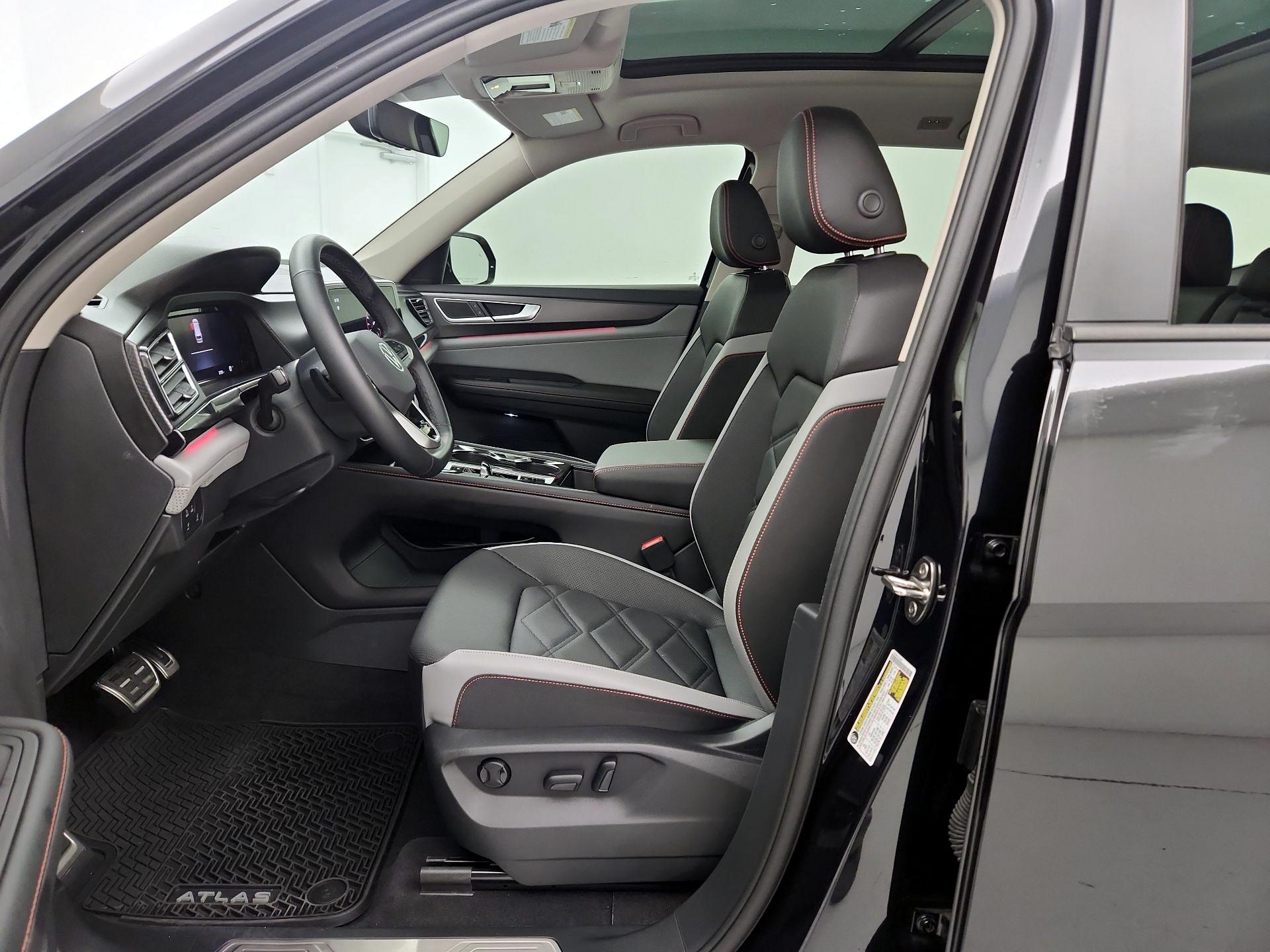 Thumbnail: 2025 Volkswagen Atlas - 11