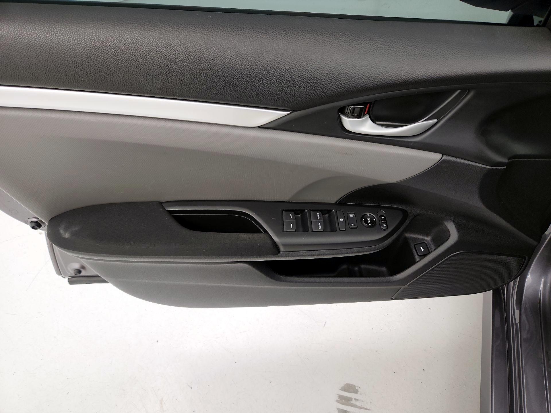 Thumbnail: 2019 Honda Civic - 12