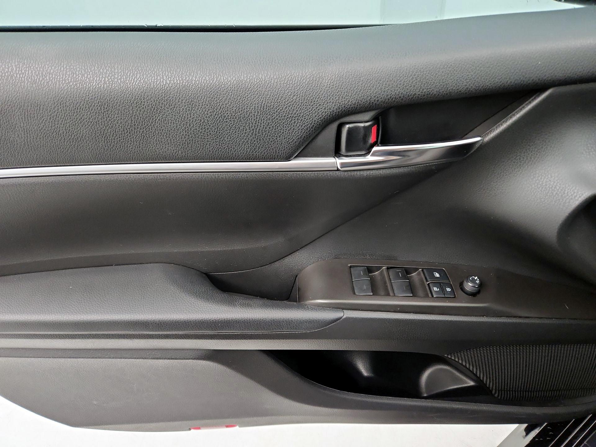 Thumbnail: 2022 Toyota Camry - 12