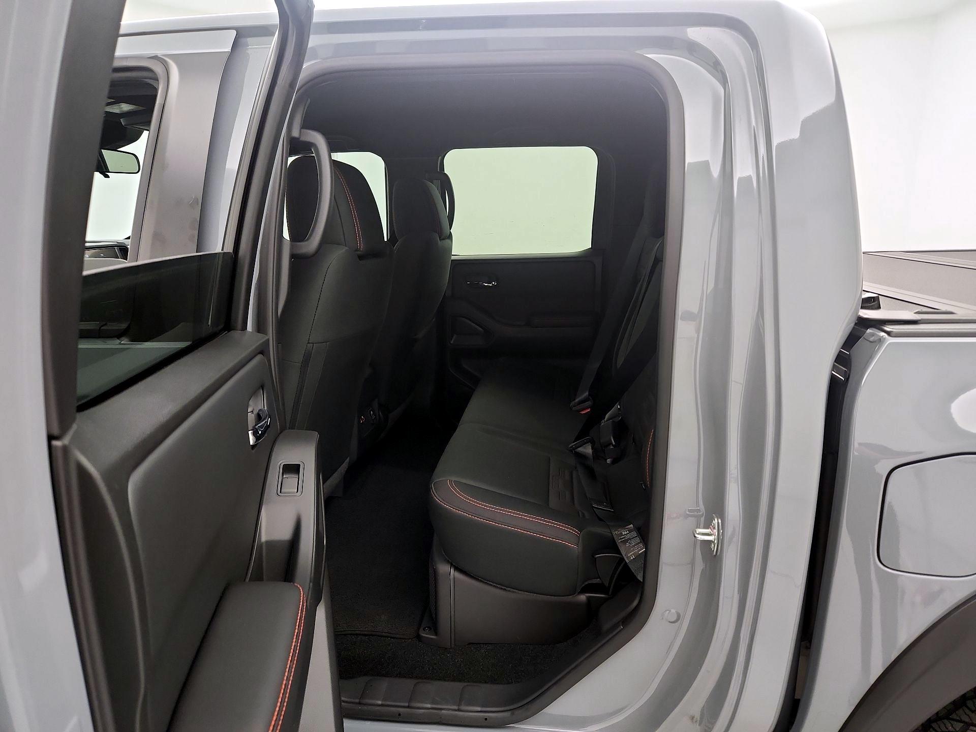 Thumbnail: 2025 Nissan Frontier - 19