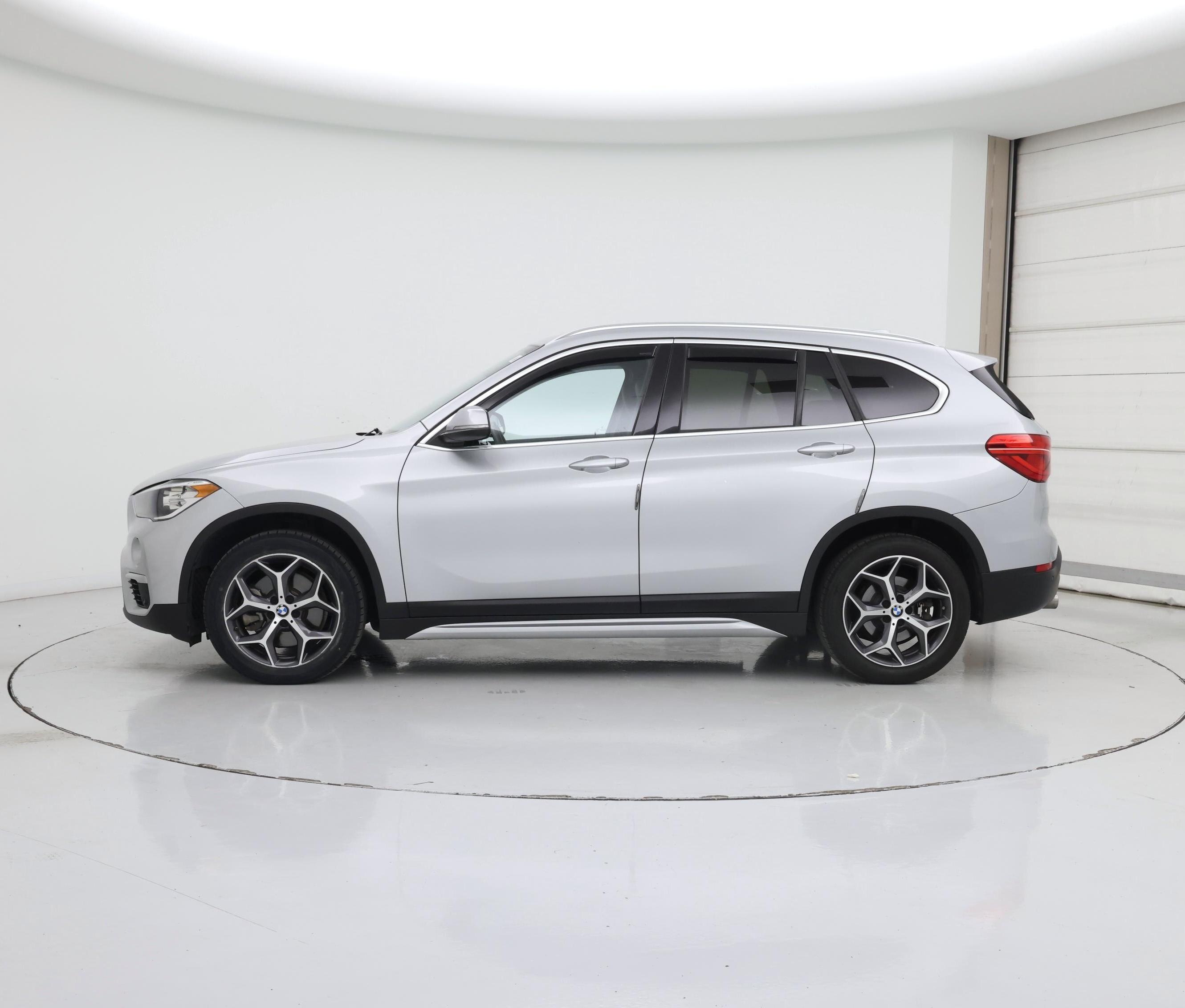 Thumbnail: 2019 BMW X1 - 3
