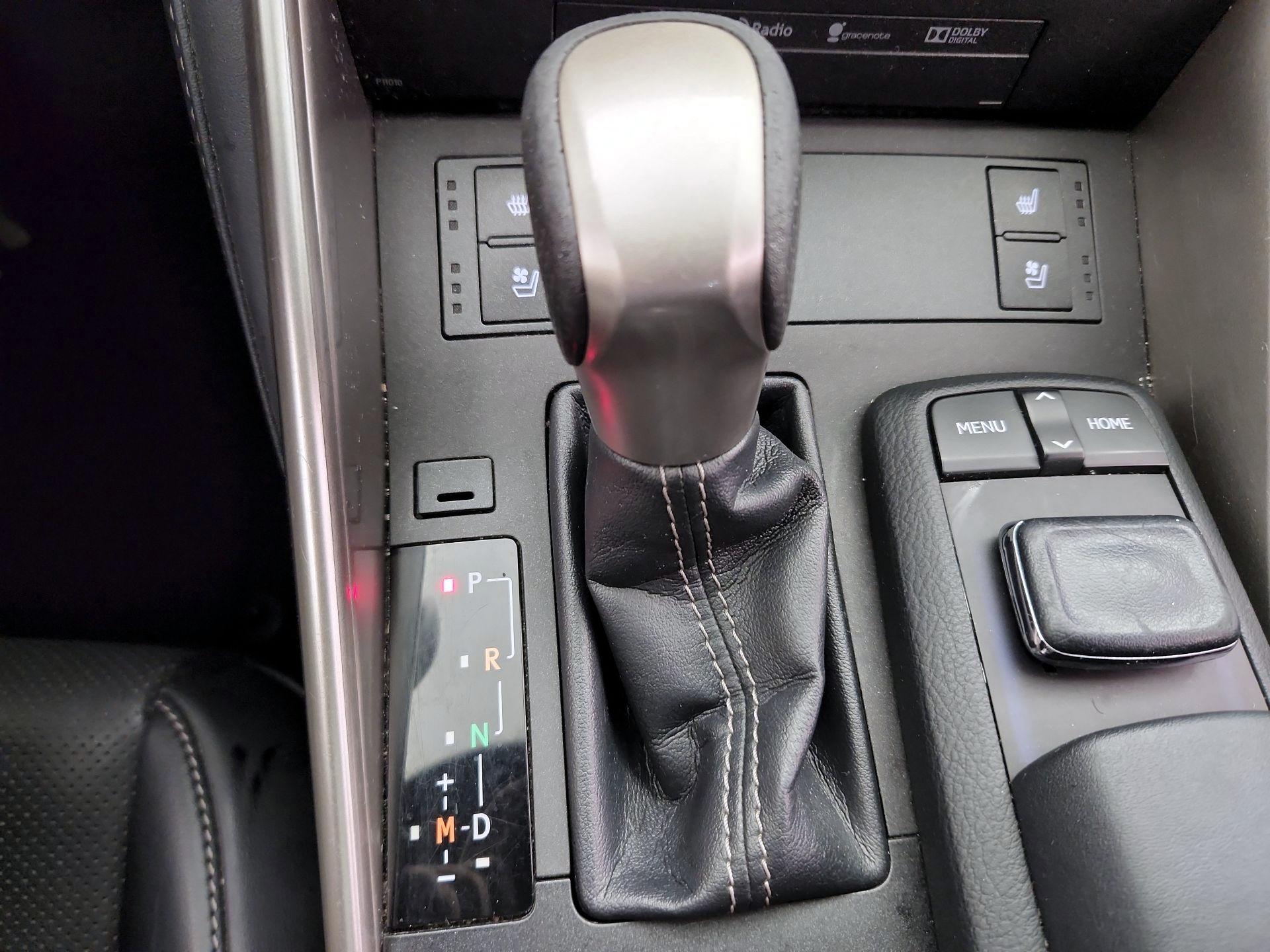 Thumbnail: 2015 Lexus IS - 18