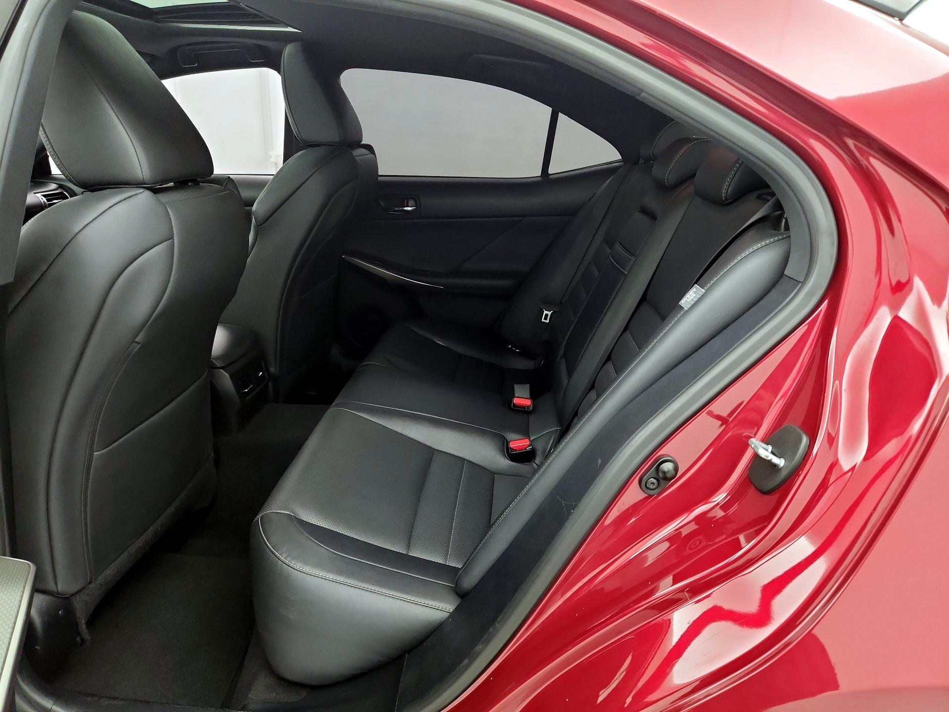 Thumbnail: 2015 Lexus IS - 20