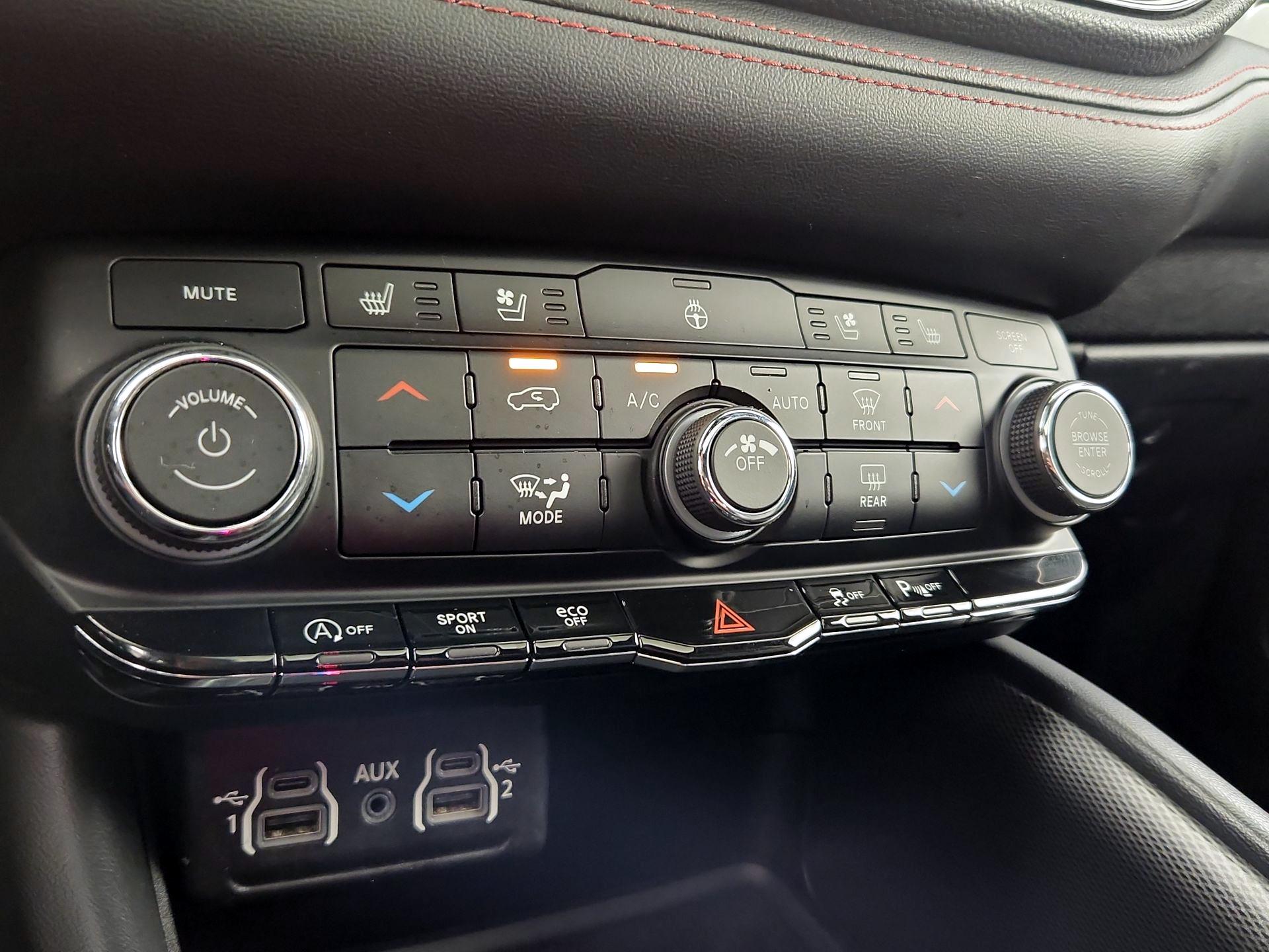 Thumbnail: 2023 Dodge Durango - 17