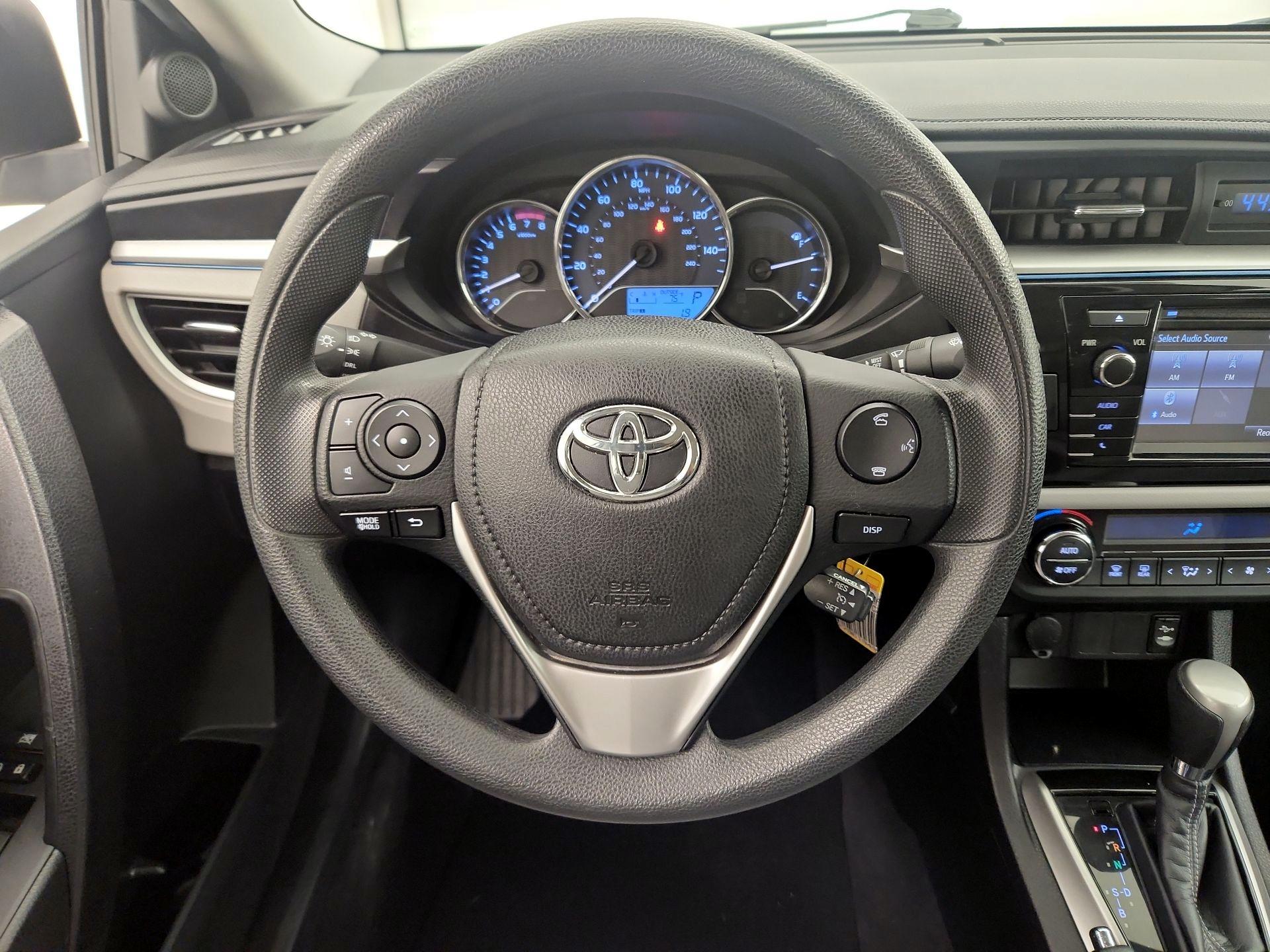Thumbnail: 2015 Toyota Corolla - 10
