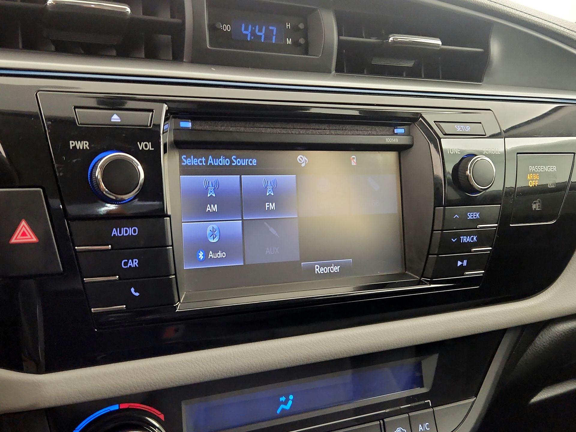 Thumbnail: 2015 Toyota Corolla - 15