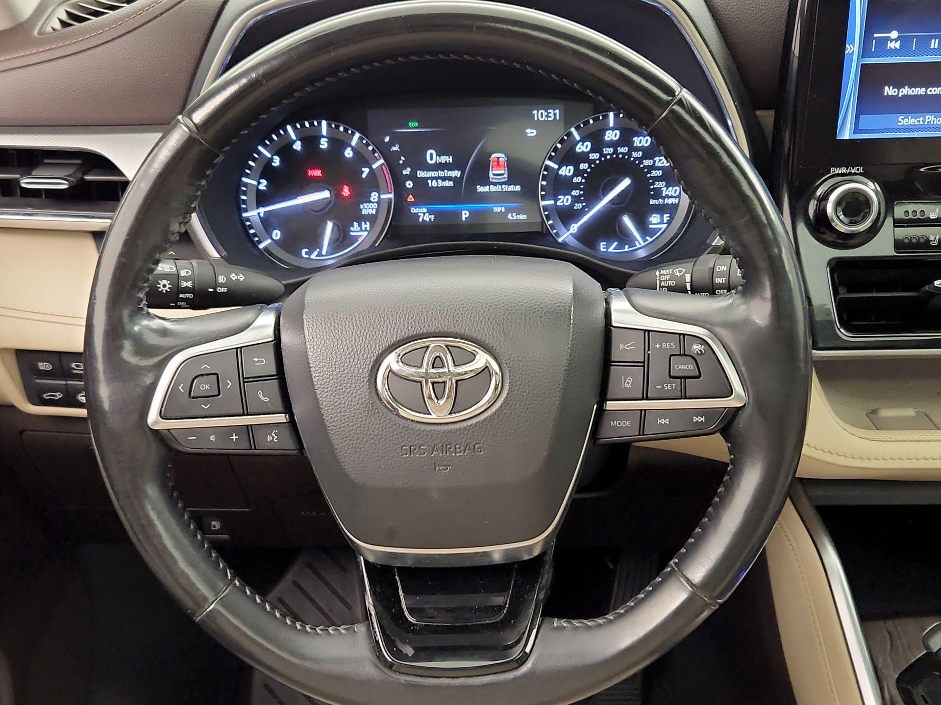 Thumbnail: 2021 Toyota Highlander - 10