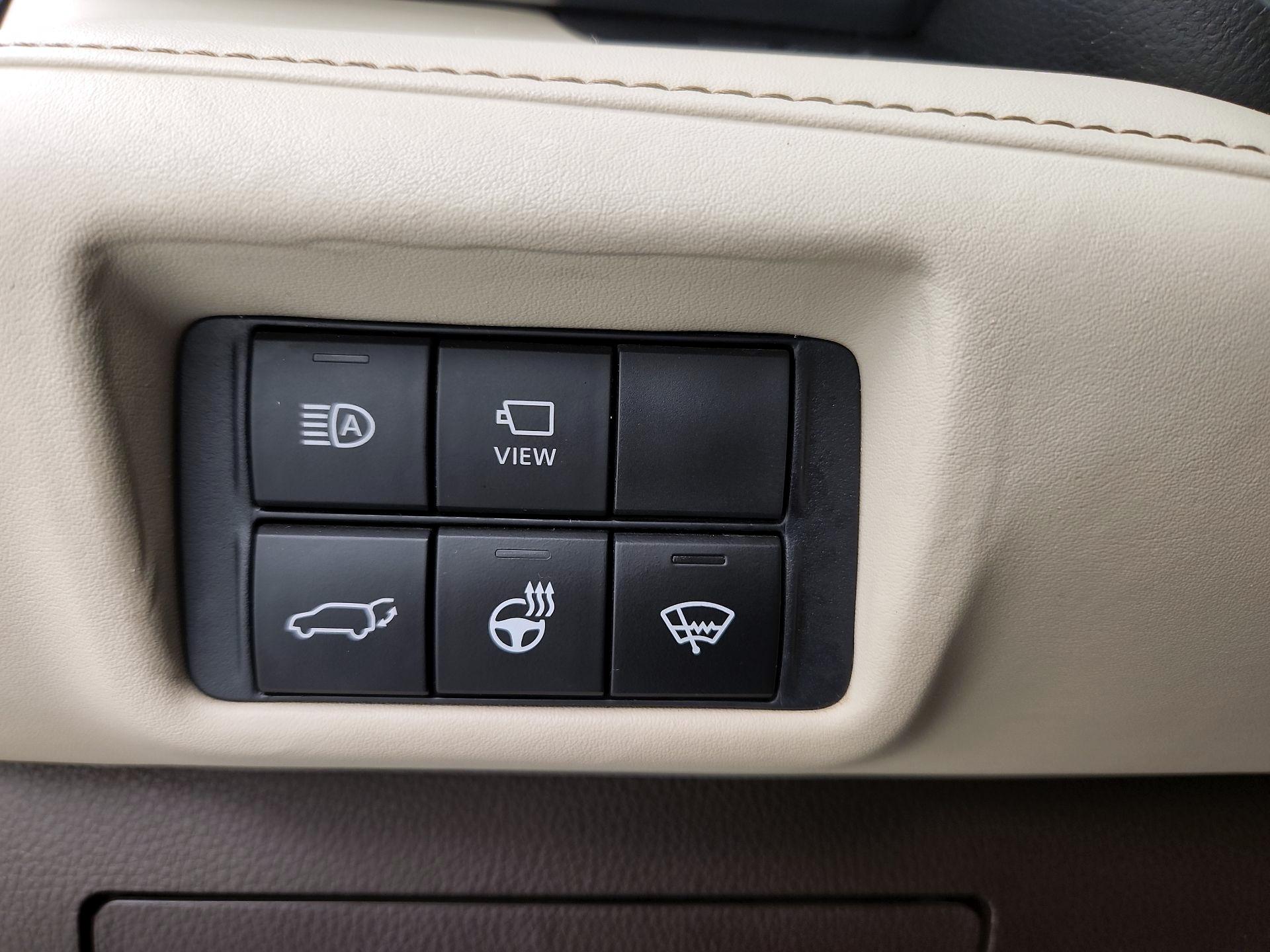 Thumbnail: 2021 Toyota Highlander - 13
