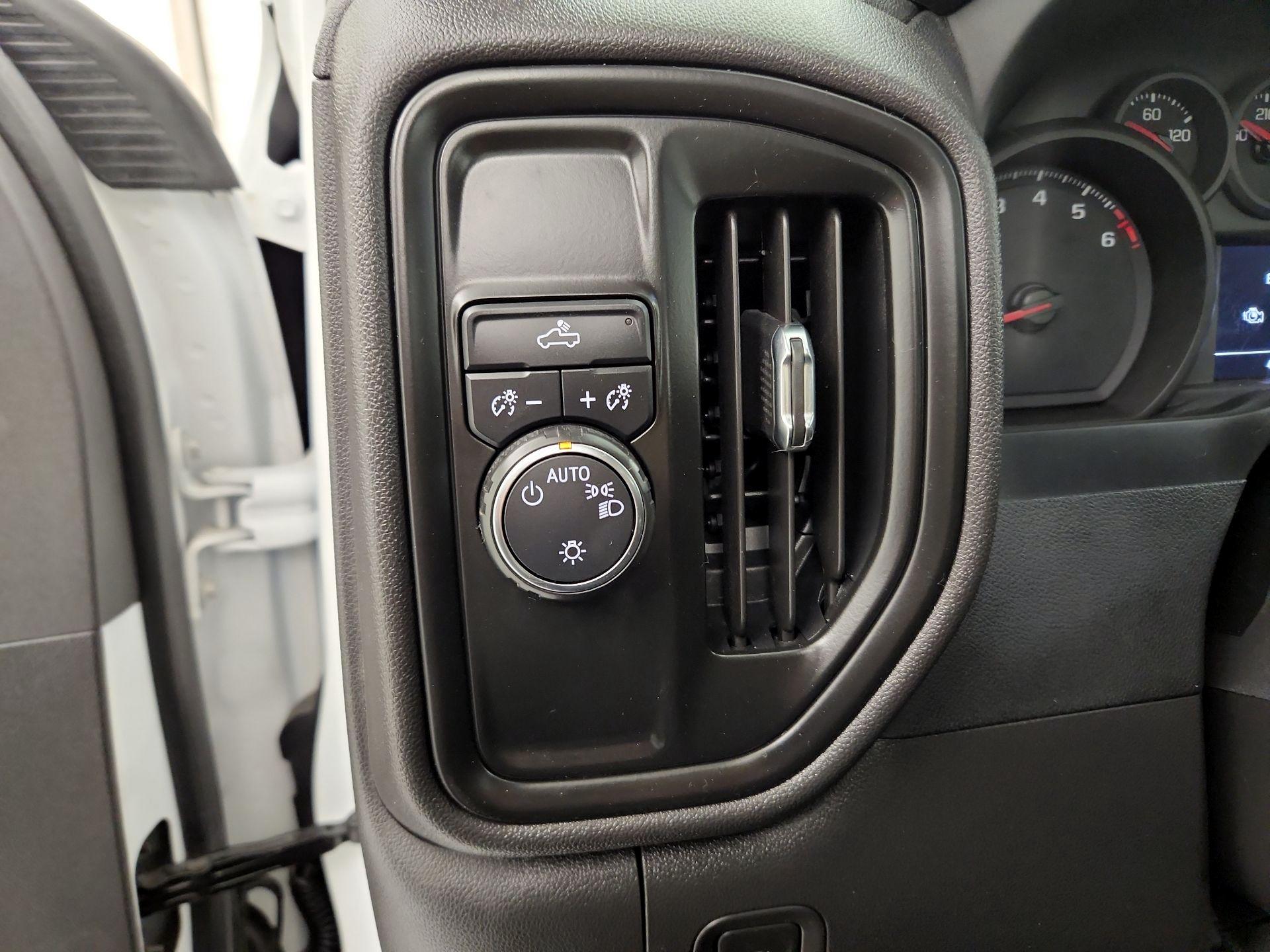 Thumbnail: 2022 Chevrolet Silverado 1500 - 13