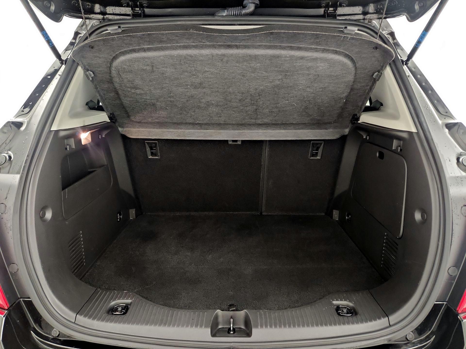 Thumbnail: 2021 Chevrolet Trax - 20