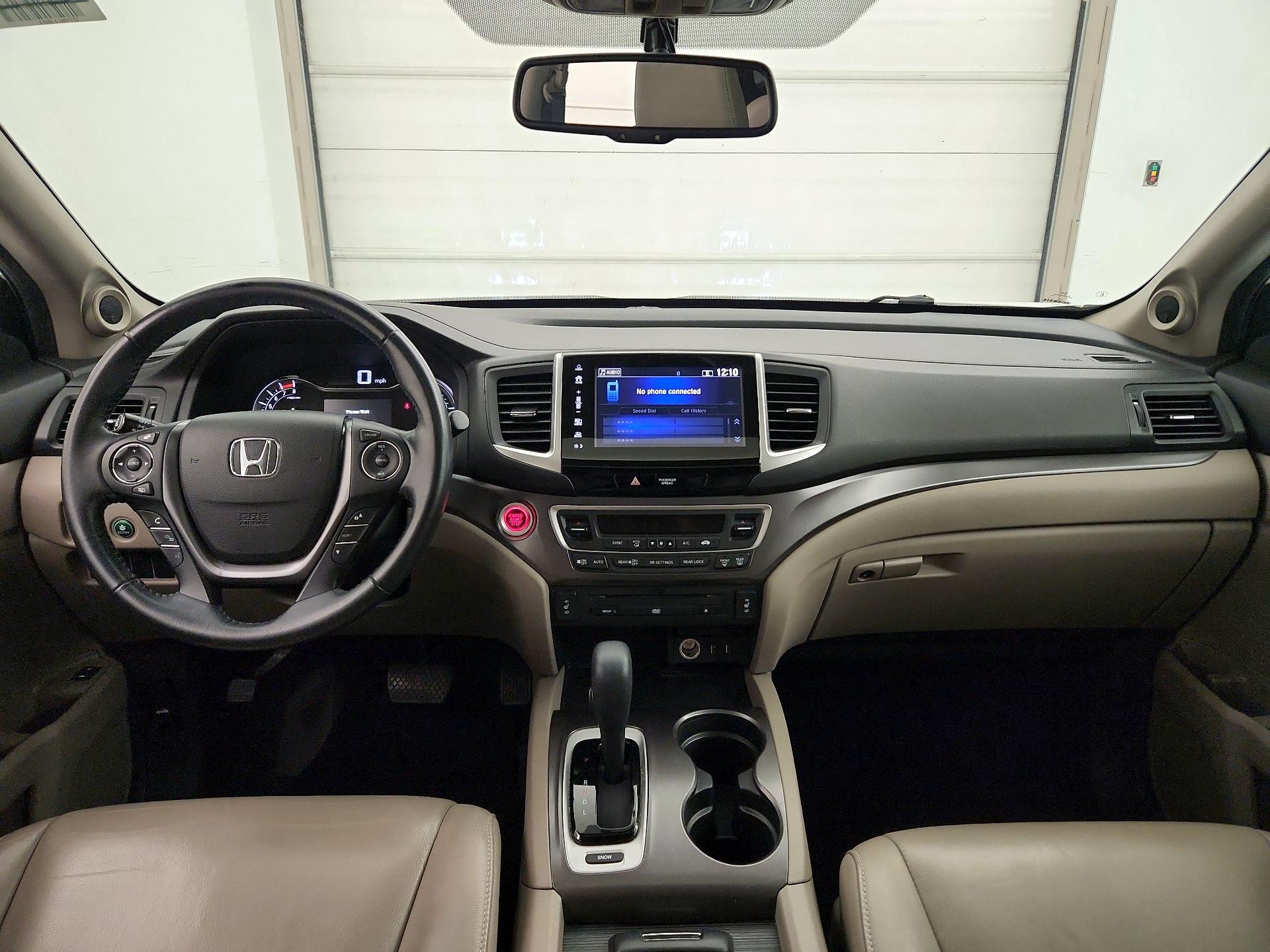 Thumbnail: 2017 Honda Pilot - 9
