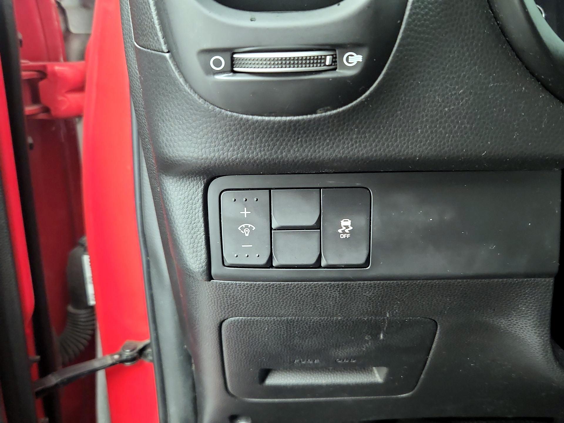 Thumbnail: 2018 Kia Soul - 13