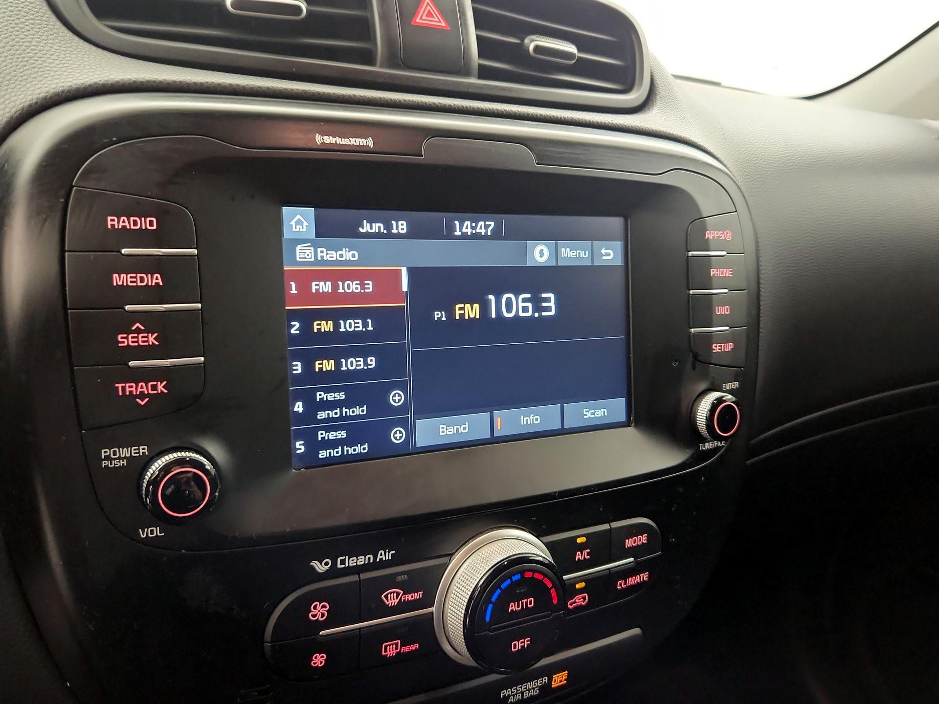 Thumbnail: 2018 Kia Soul - 15