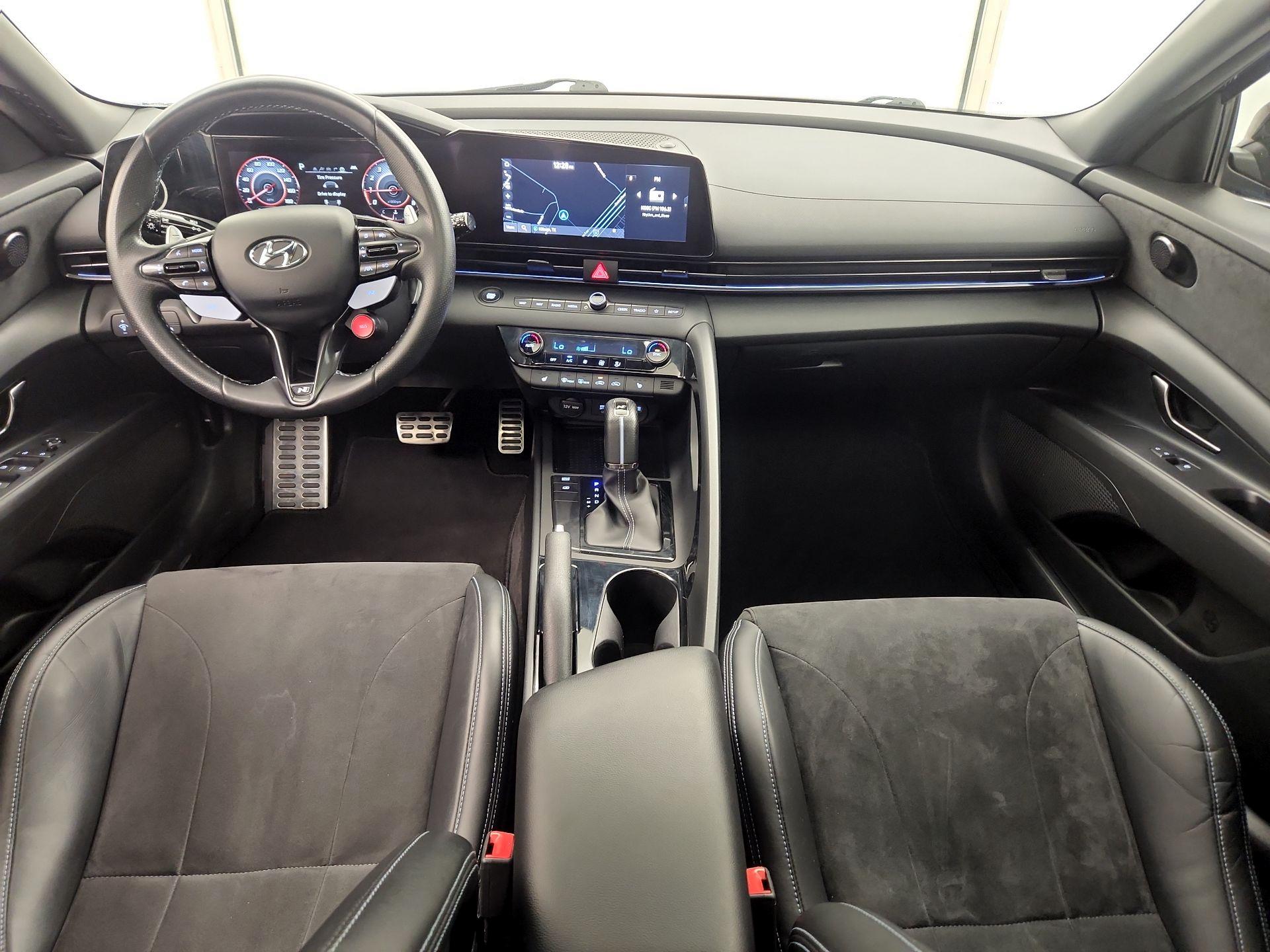 Thumbnail: 2022 Hyundai Elantra - 9