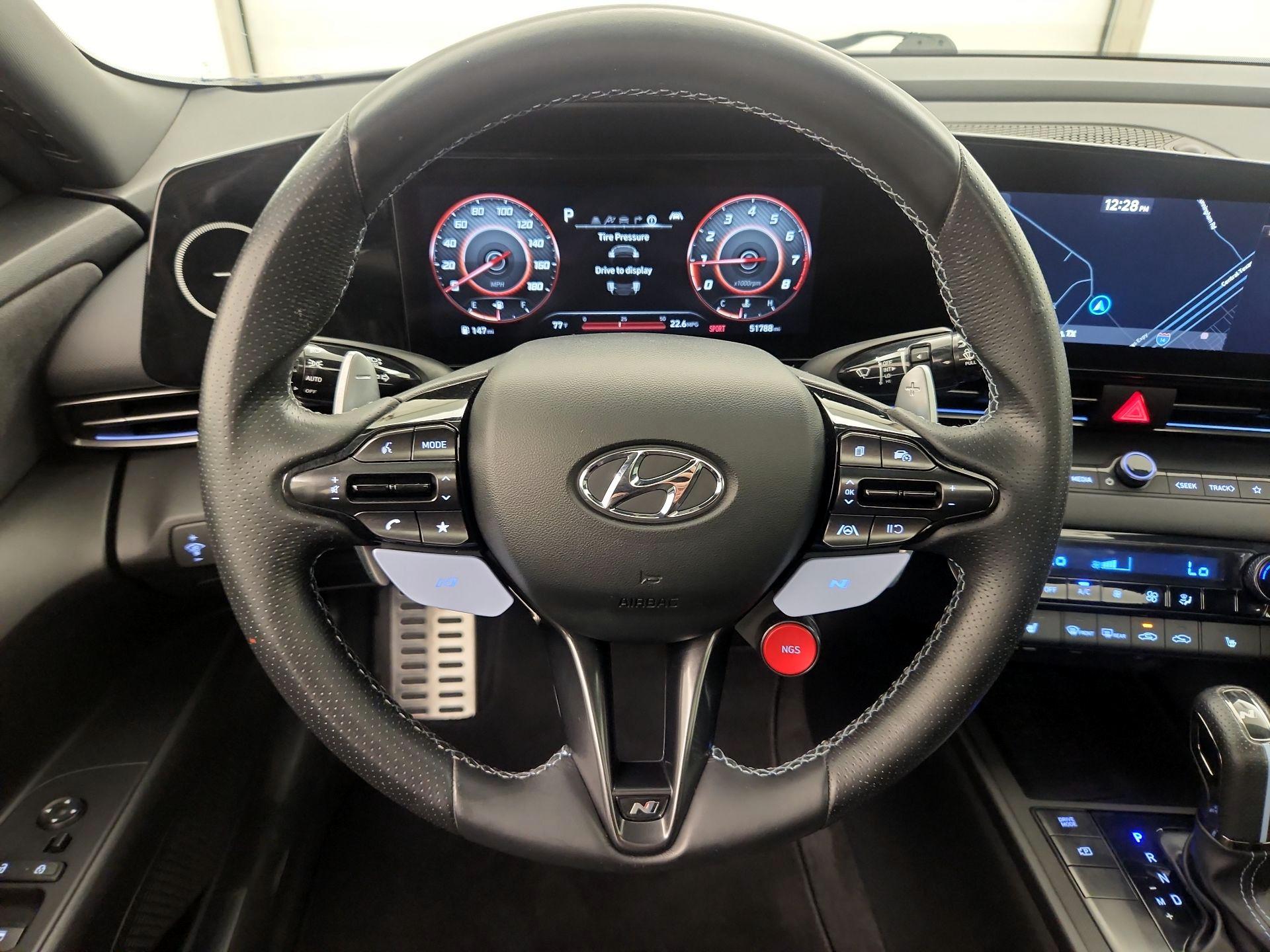 Thumbnail: 2022 Hyundai Elantra - 10