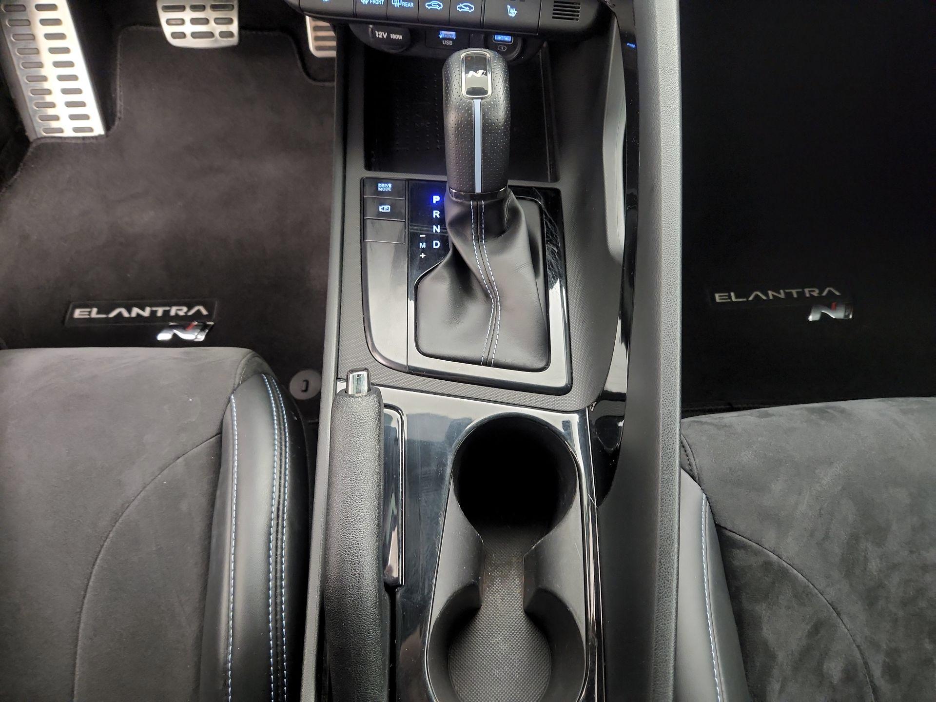 Thumbnail: 2022 Hyundai Elantra - 18