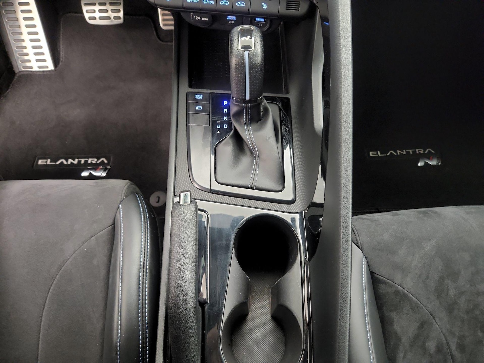 2022 Hyundai Elantra N - Photo 19