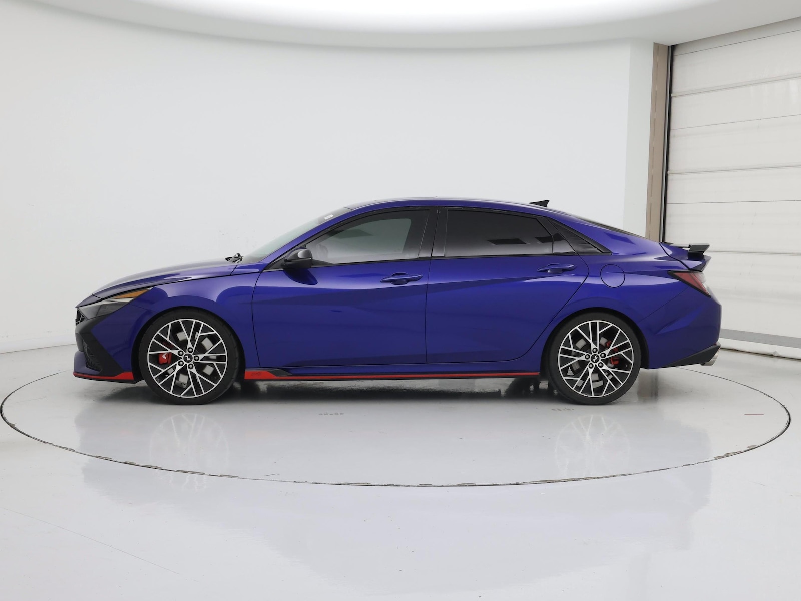 2022 Hyundai Elantra N - Photo 4