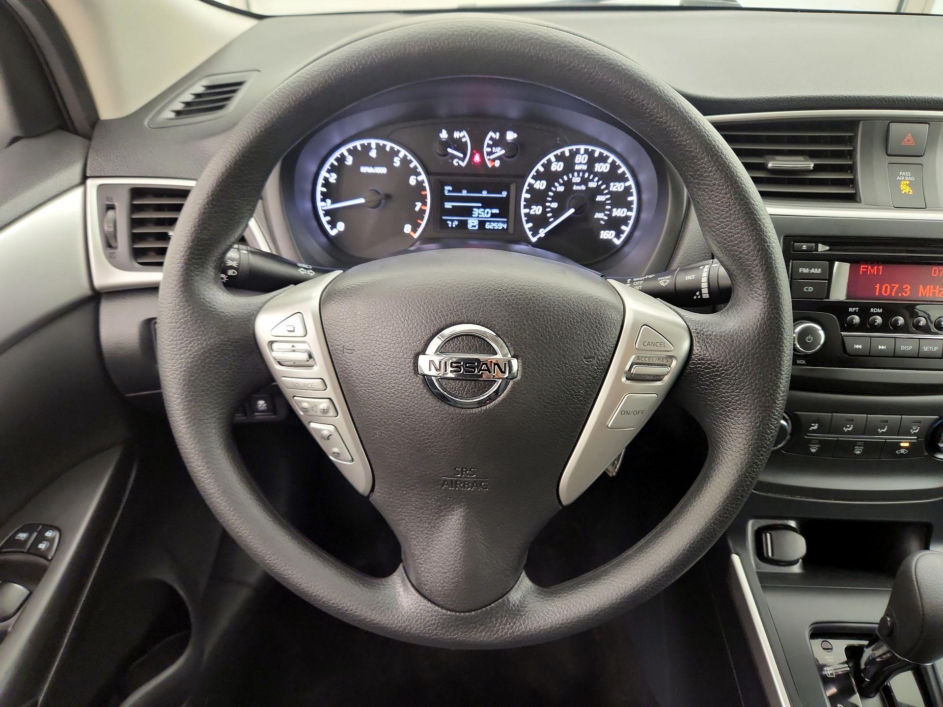 Thumbnail: 2017 Nissan Sentra - 10