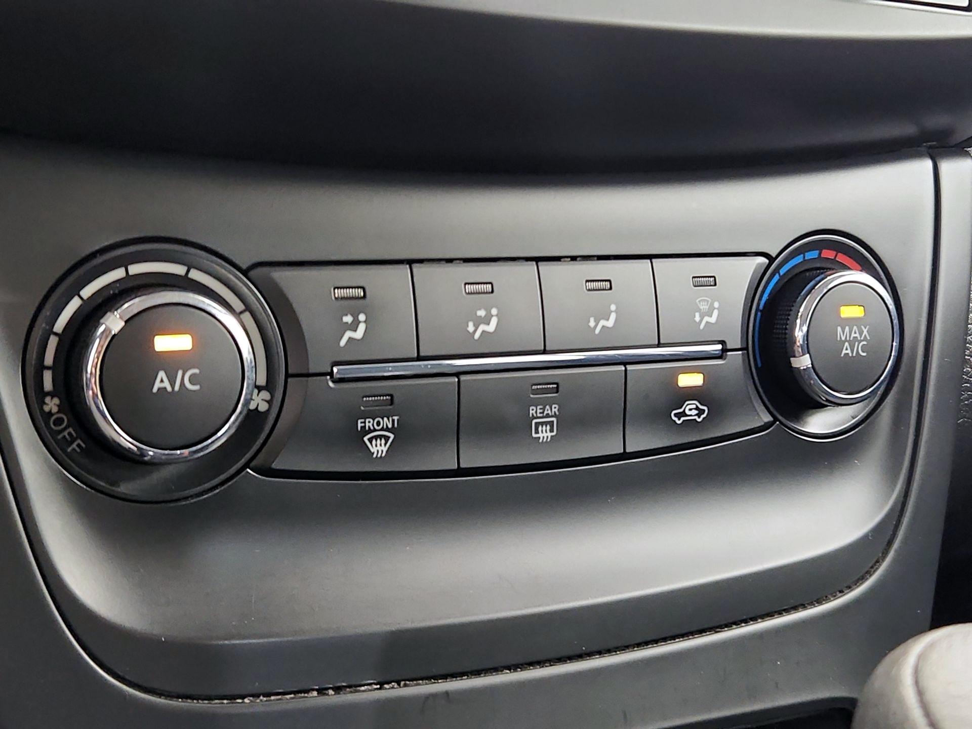 Thumbnail: 2017 Nissan Sentra - 15