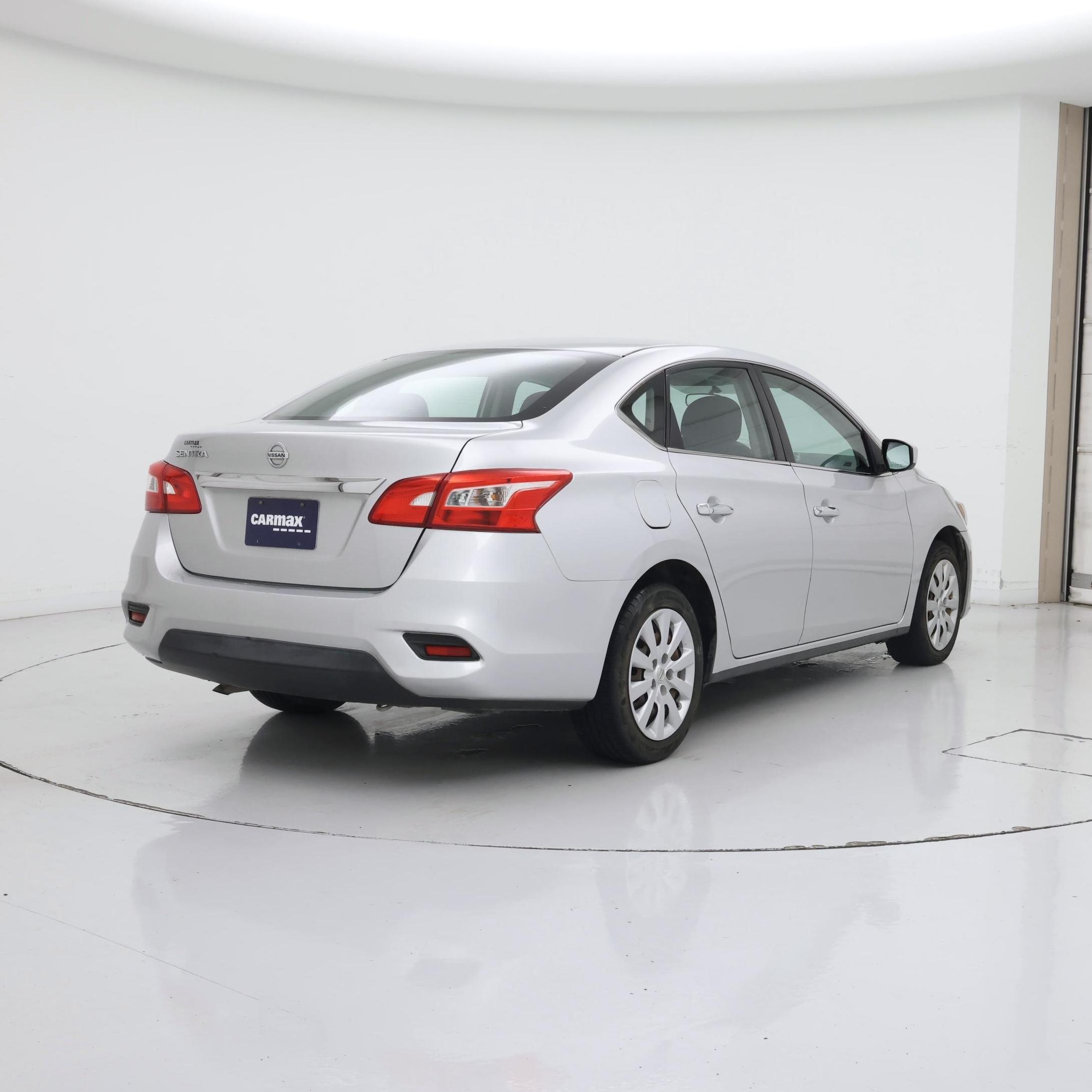 Thumbnail: 2017 Nissan Sentra - 8