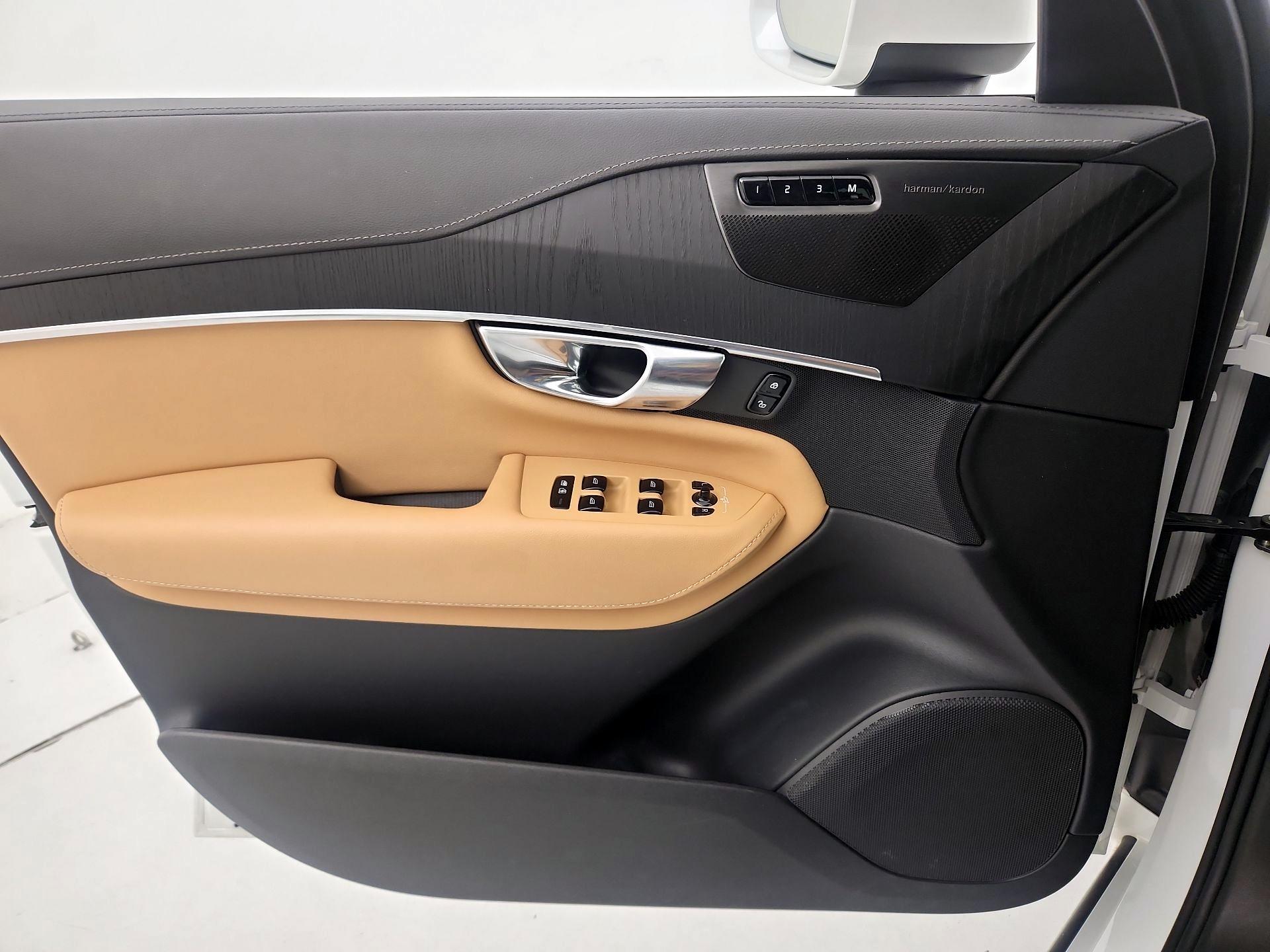 Thumbnail: 2025 Volvo XC90 - 12