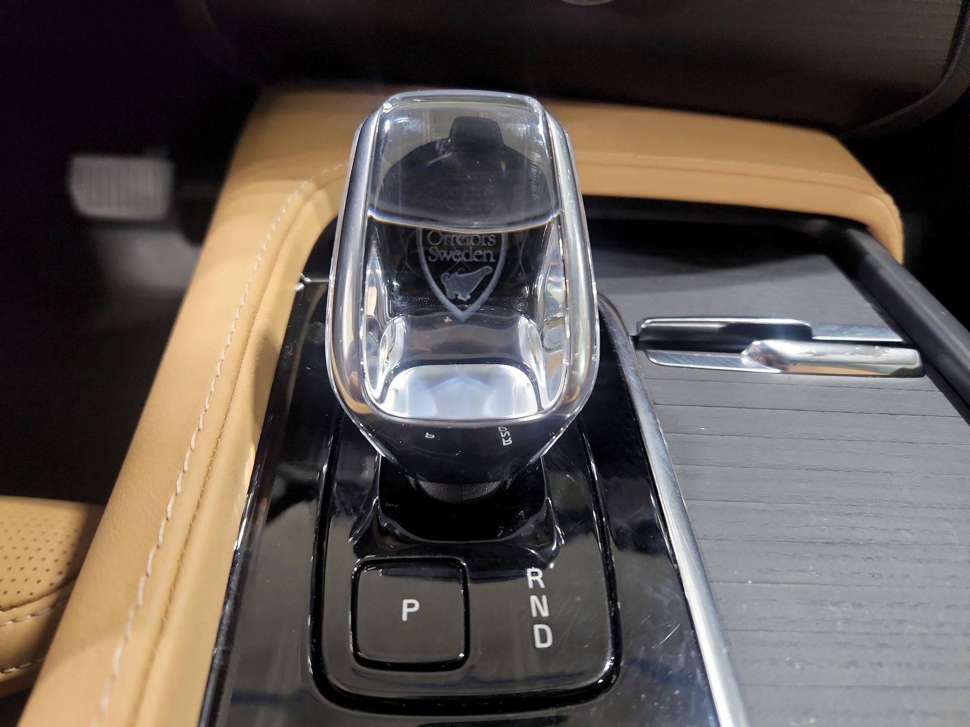 Thumbnail: 2025 Volvo XC90 - 18