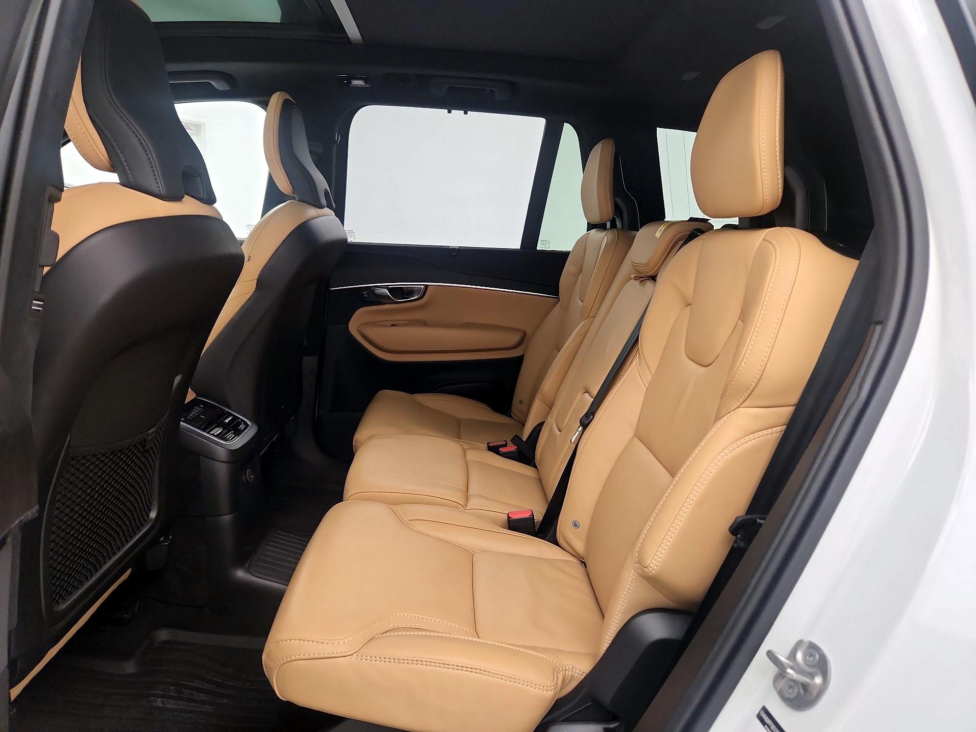Thumbnail: 2025 Volvo XC90 - 20
